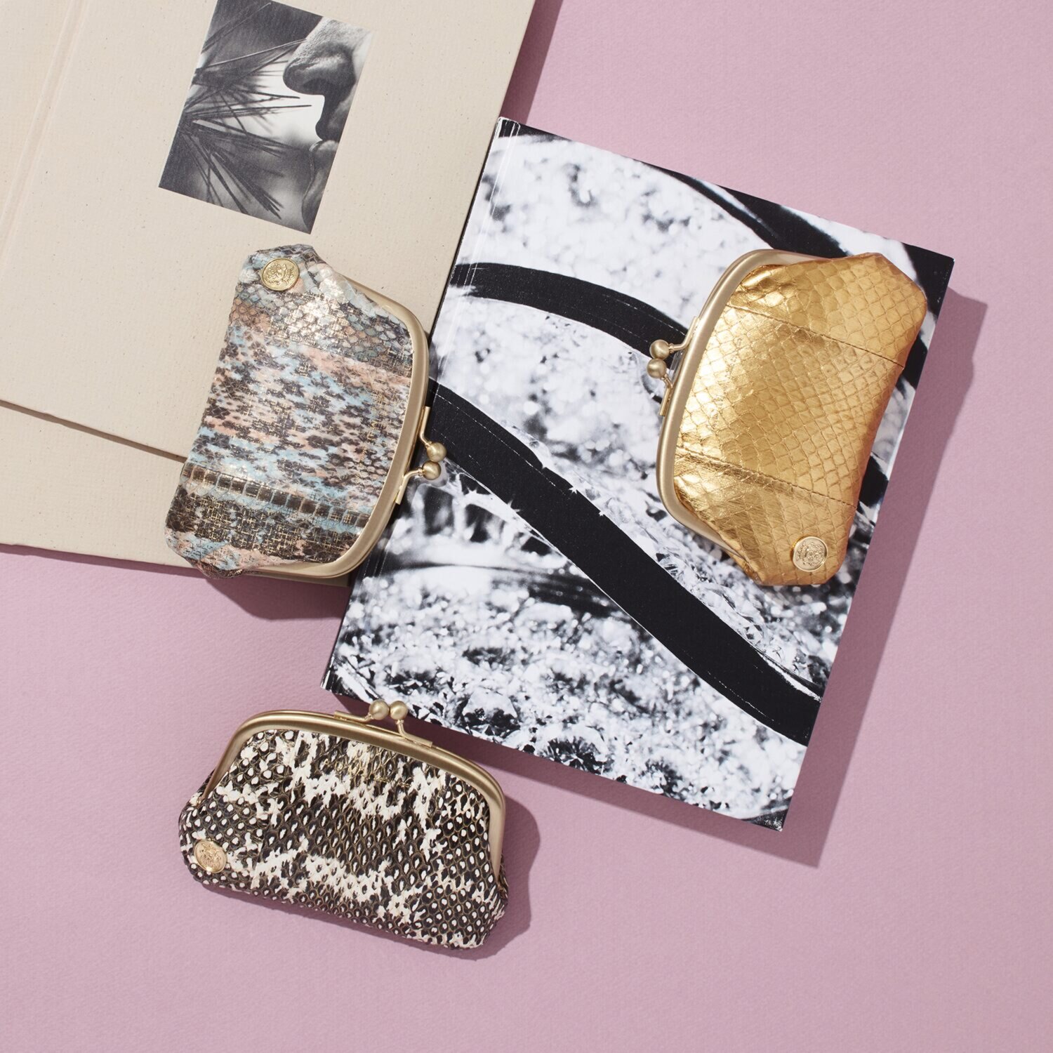 エーディーエムジェイ スネークレザー ダブル口金ウォレット