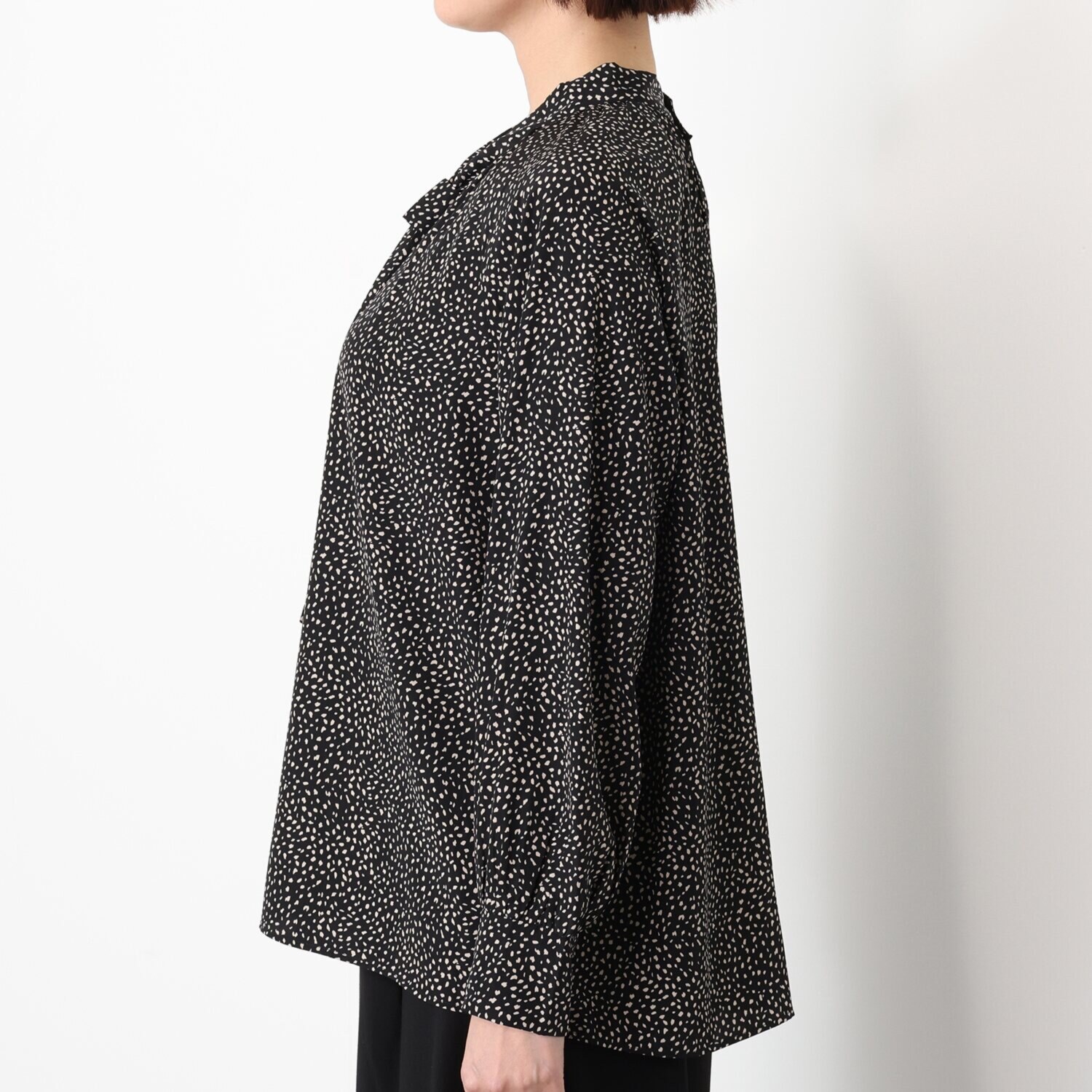 イシカワラボ★ヒトミ ソフトデシン ネクタイ風な ボウタイブラウス