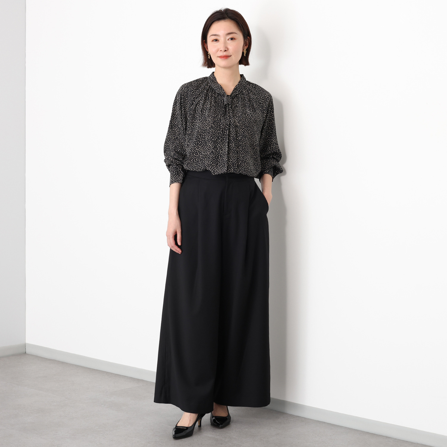 イシカワラボ★ヒトミ ソフトデシン ネクタイ風な ボウタイブラウス