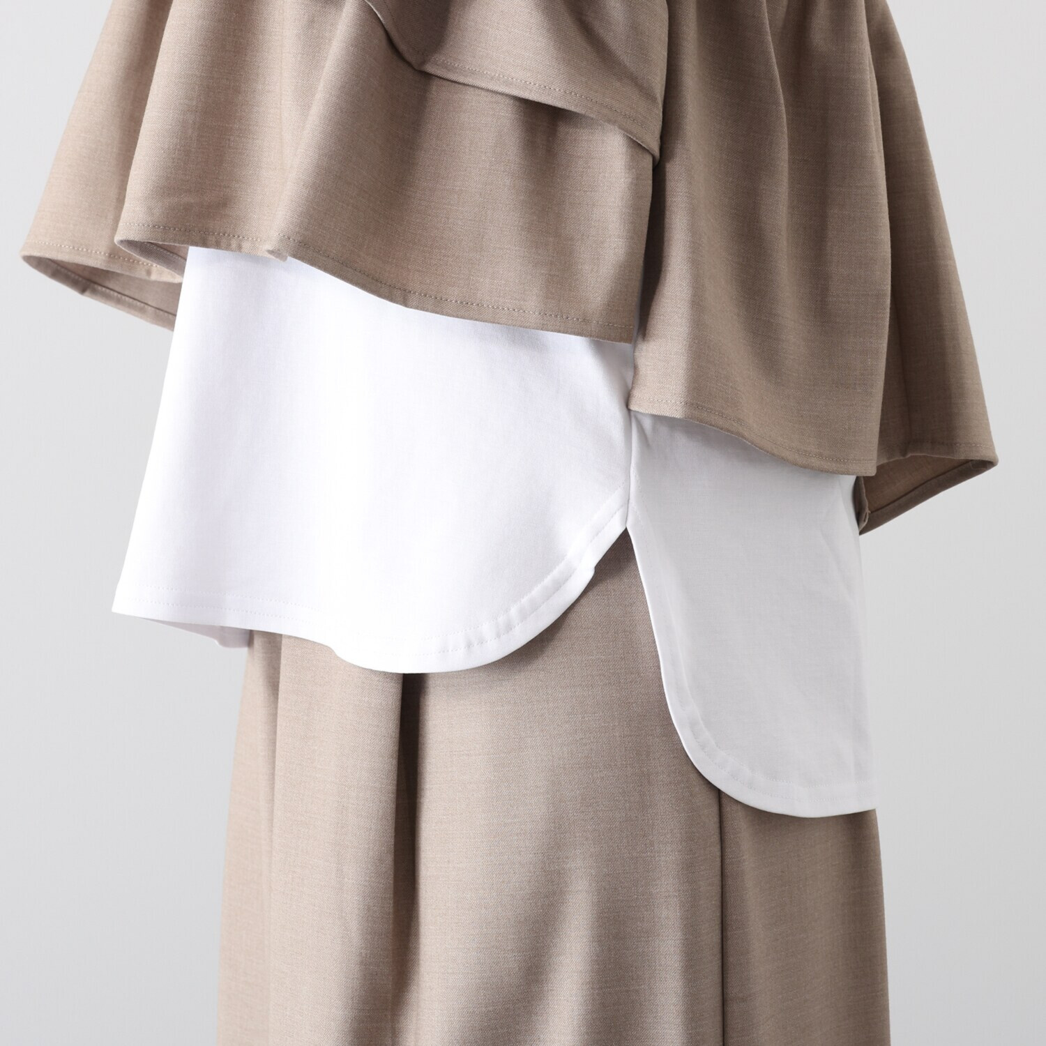 イシカワラボ★ヒトミ 薄地ポンチ ビスチェレイヤード風 デザインプルオーバー