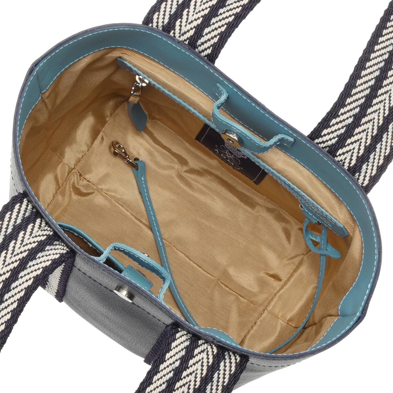 エーディーエムジェイ はっ水 イタリアンレザー デイリートートバッグ ＜Ｓ＞