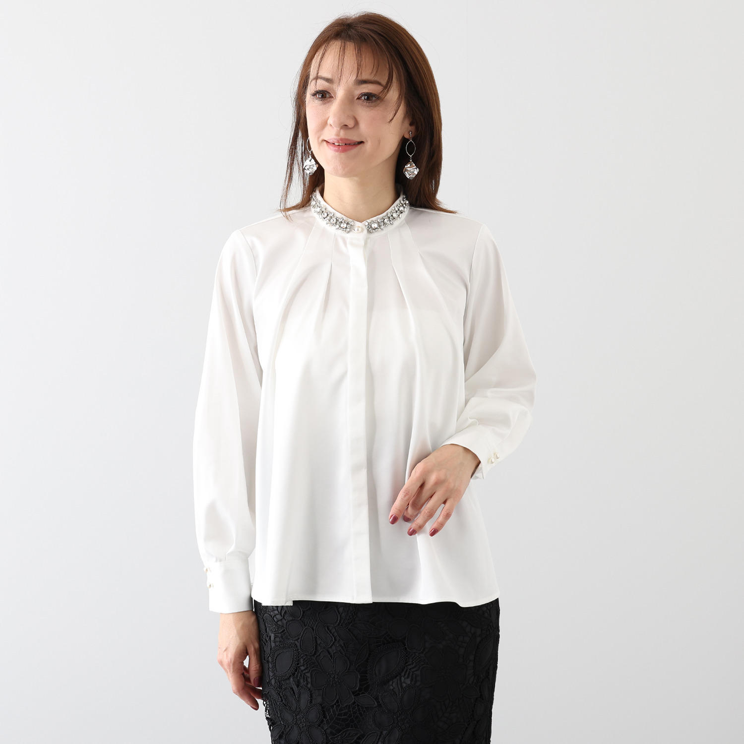 クリス・セリーン イミテーションパール＆ ビジュウアクセント ブラウス