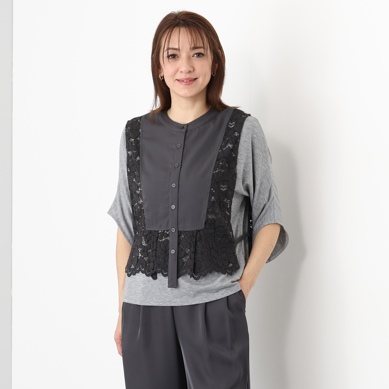 シルバーミントシュガー レース＆フィブリルツイル ブラウス風ベストと ドルマンスリーブ デザインプルオーバー アンサンブル