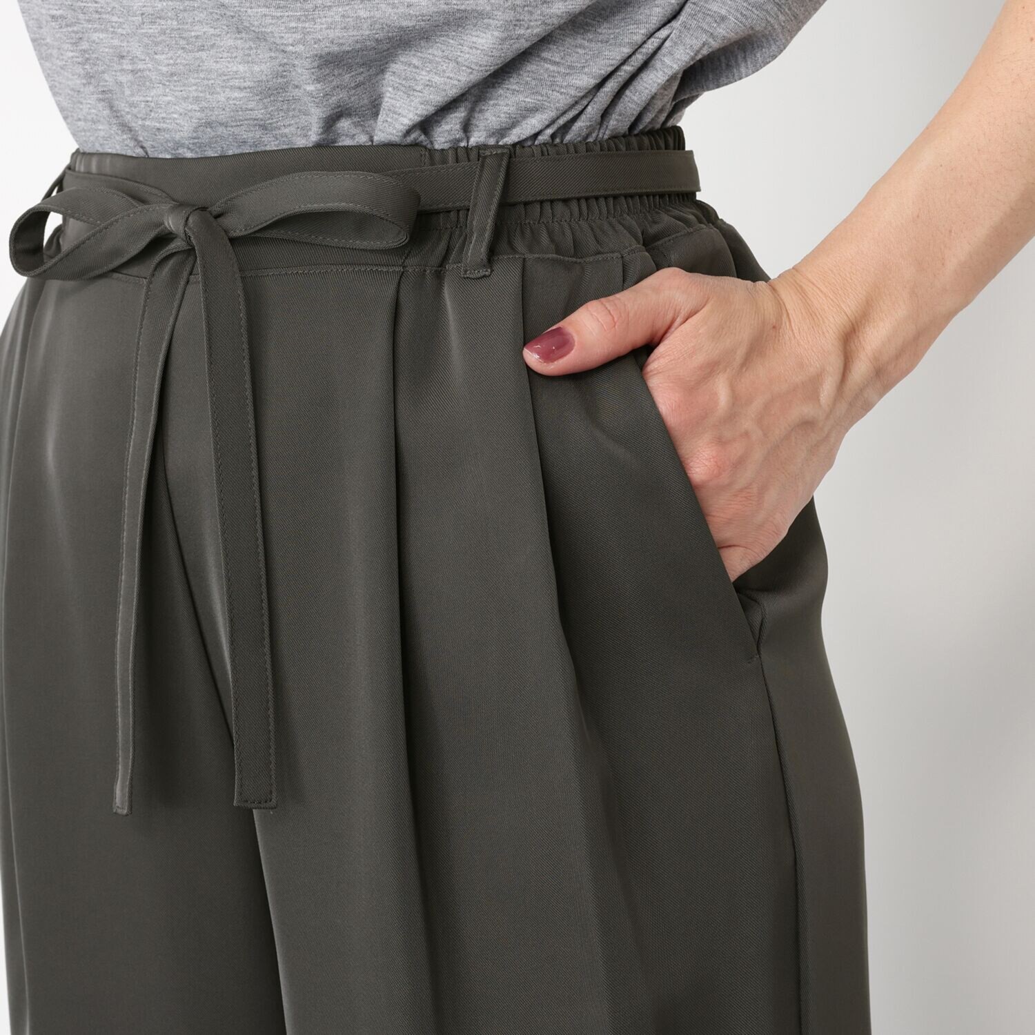 シルバーミントシュガー 共布ひも付 フィブリル合繊 ２タックパンツ