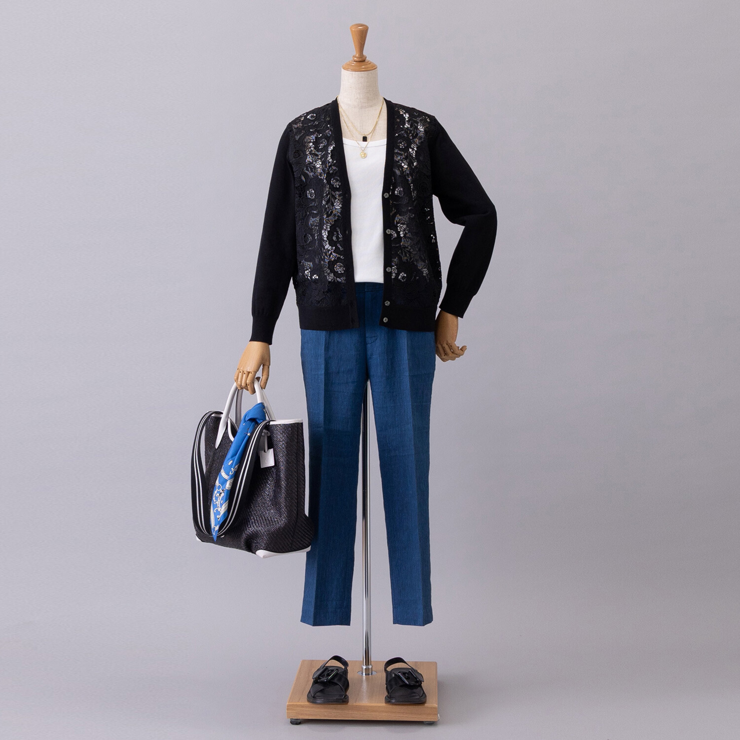 アズイズ　ビーマイセルフ バイ　ネイチャーズ エンブロイダリー レース使い カーディガン