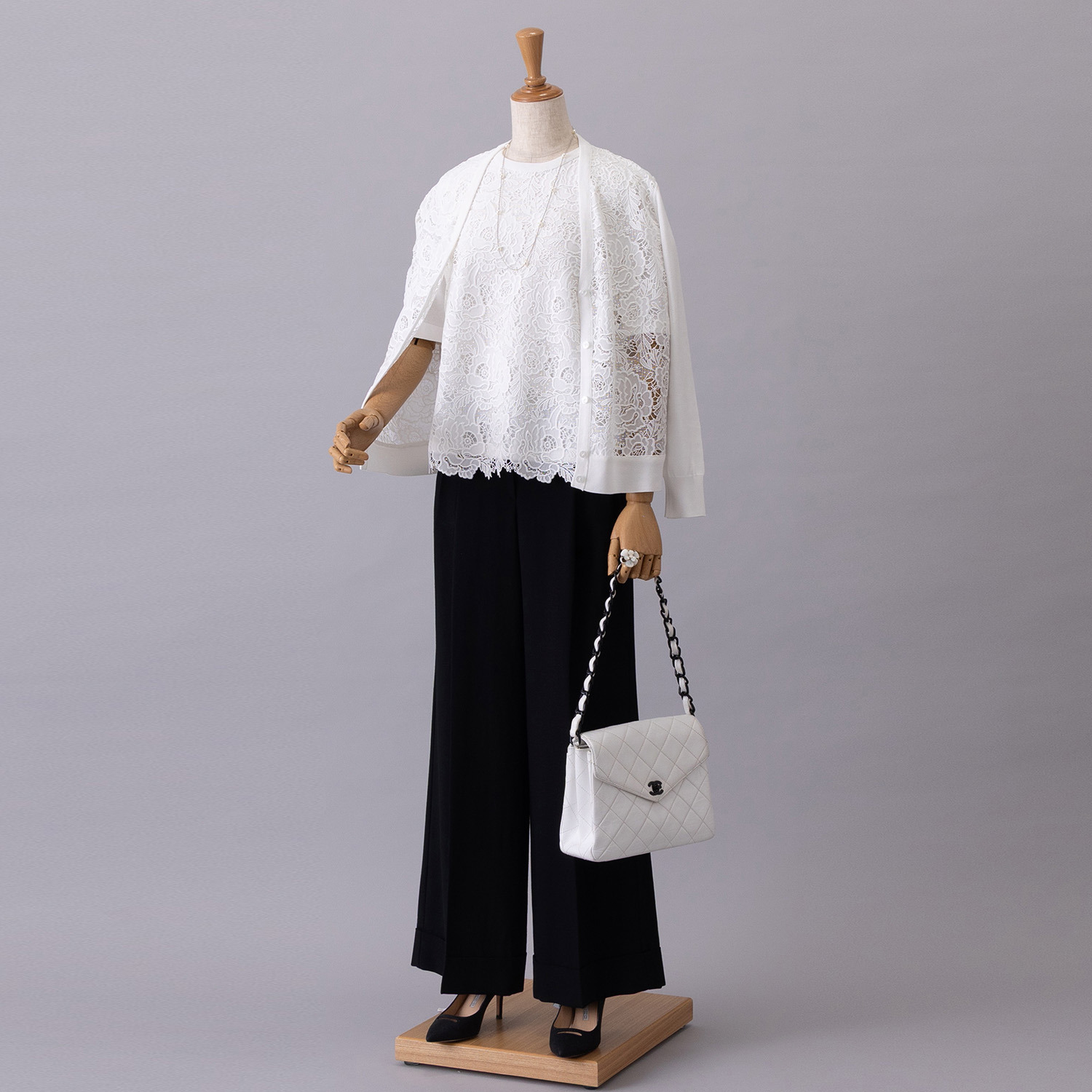 アズイズ　ビーマイセルフ バイ　ネイチャーズ エンブロイダリー レース使い 五分袖プルオーバー