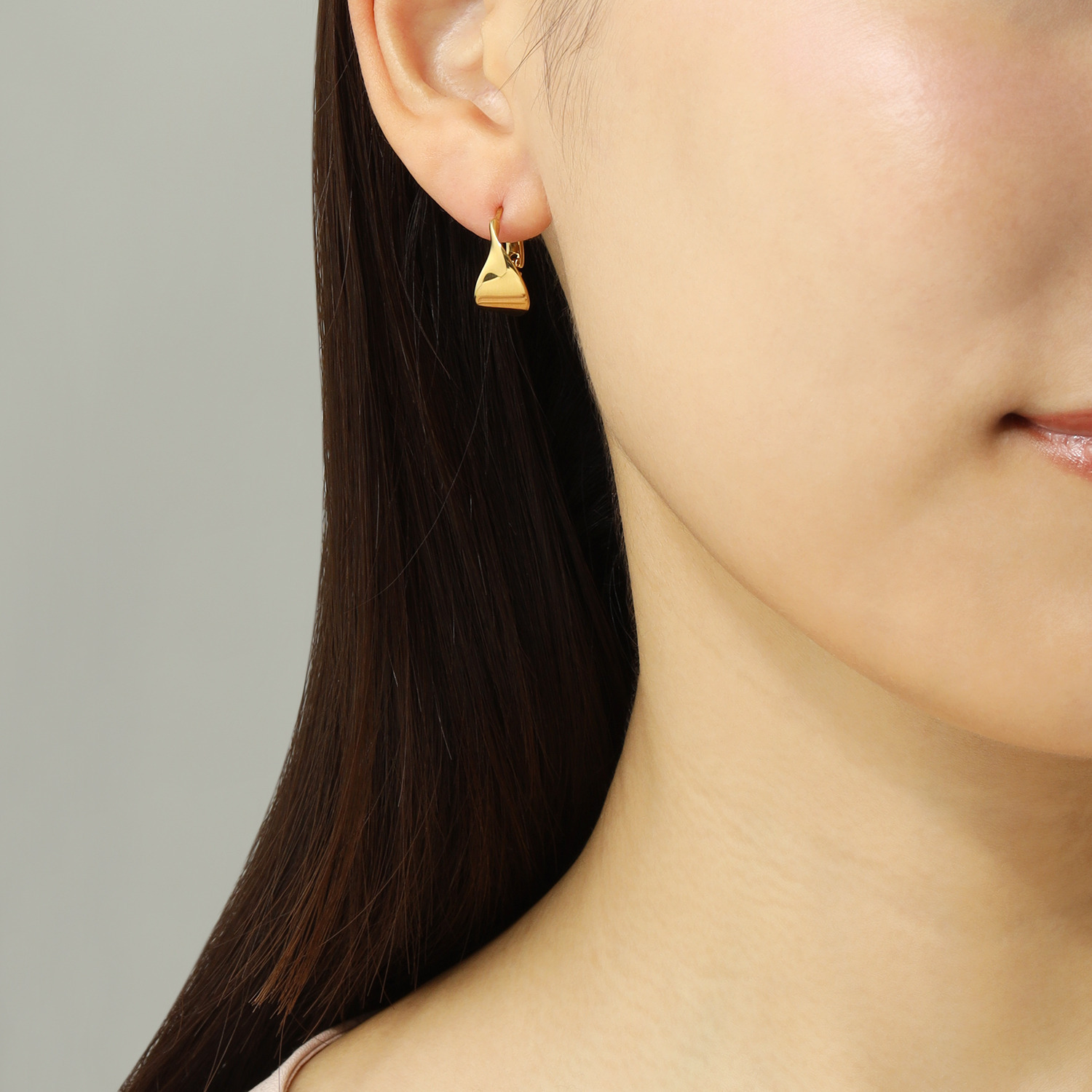 キラレ ステンレス ツイストデザイン ミラーシャイニー 軽やかフープピアス