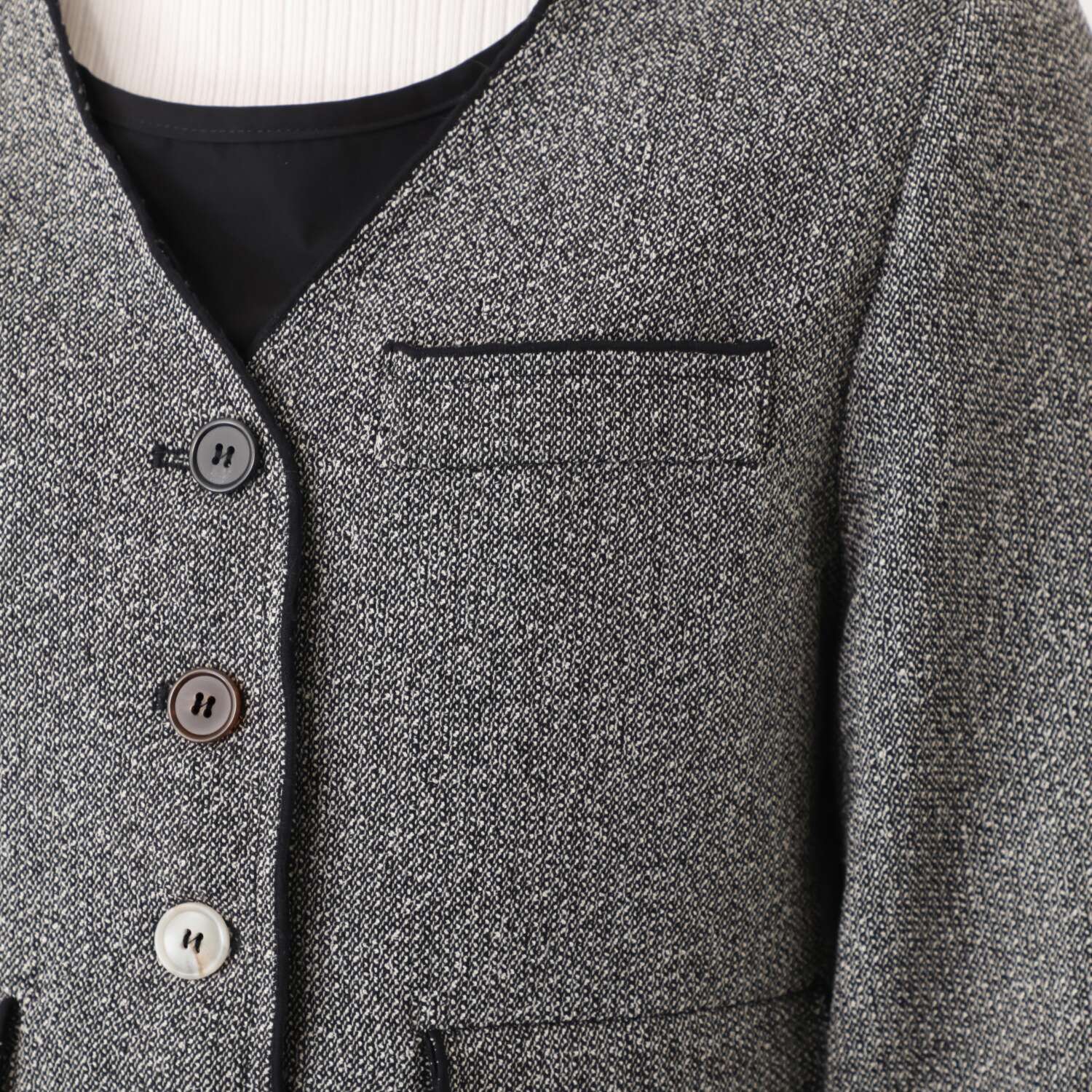 ベルポニー 折り返しデザインカフス ノーカラージャケット