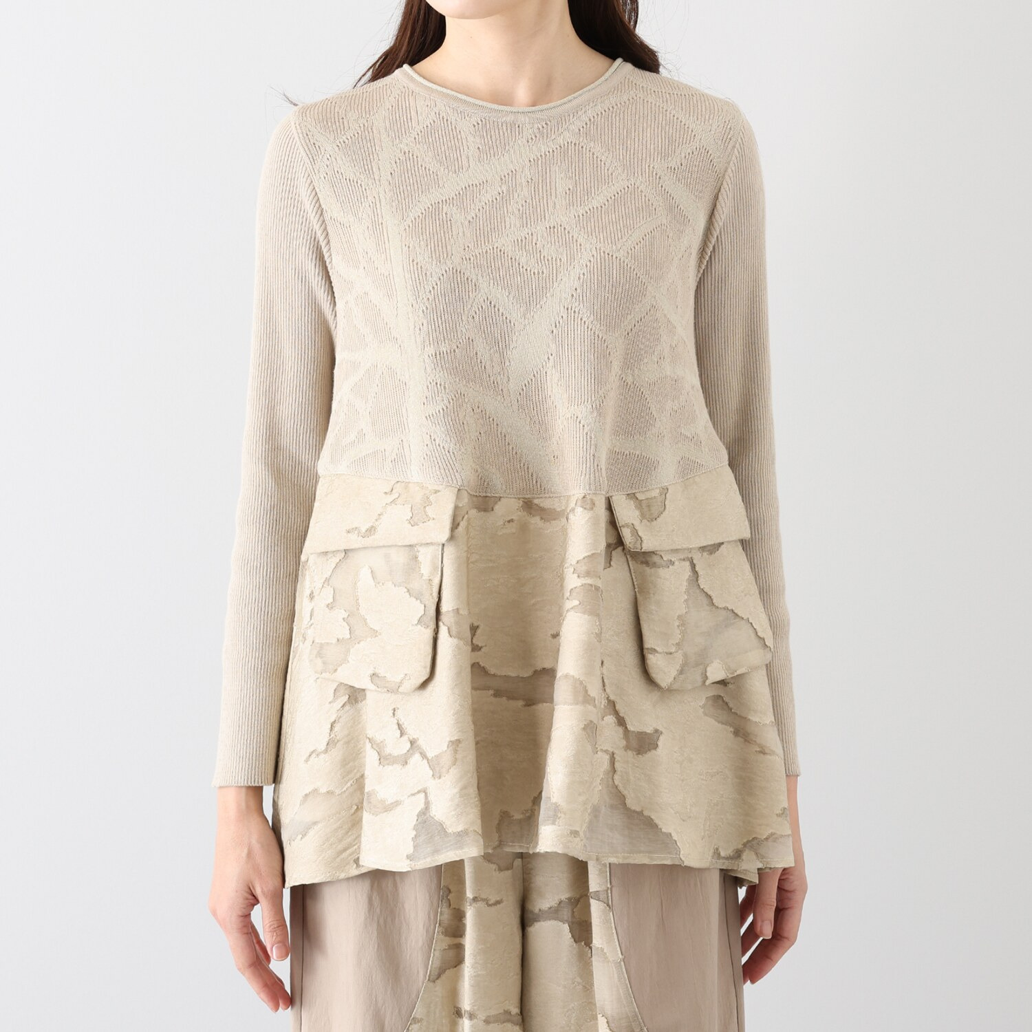 ヨシヨシ バイ　ピージェイ 異素材切替 ラウンドネック Ａラインシルエット デザインプルオーバー