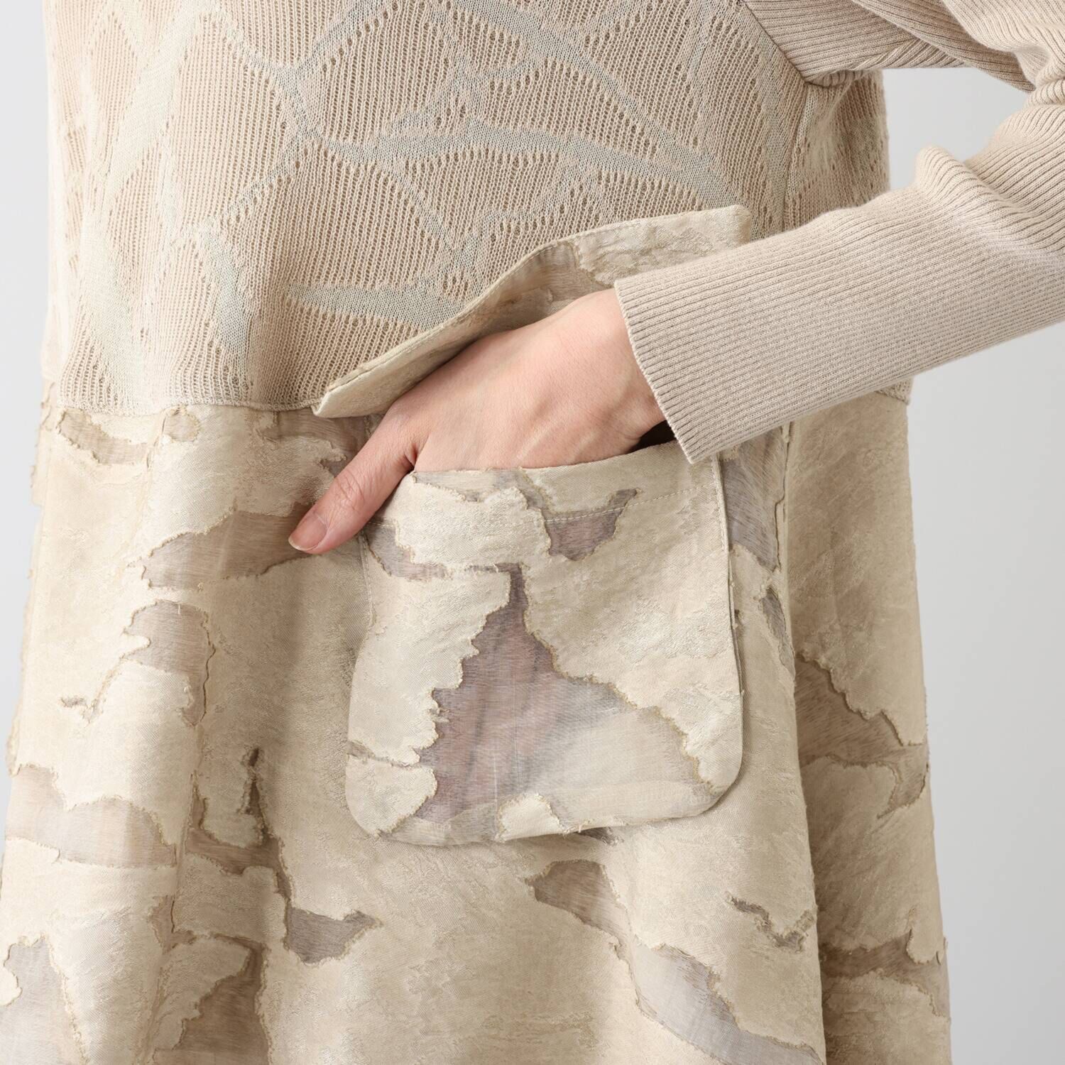 ヨシヨシ バイ　ピージェイ 異素材切替 ラウンドネック Ａラインシルエット デザインプルオーバー