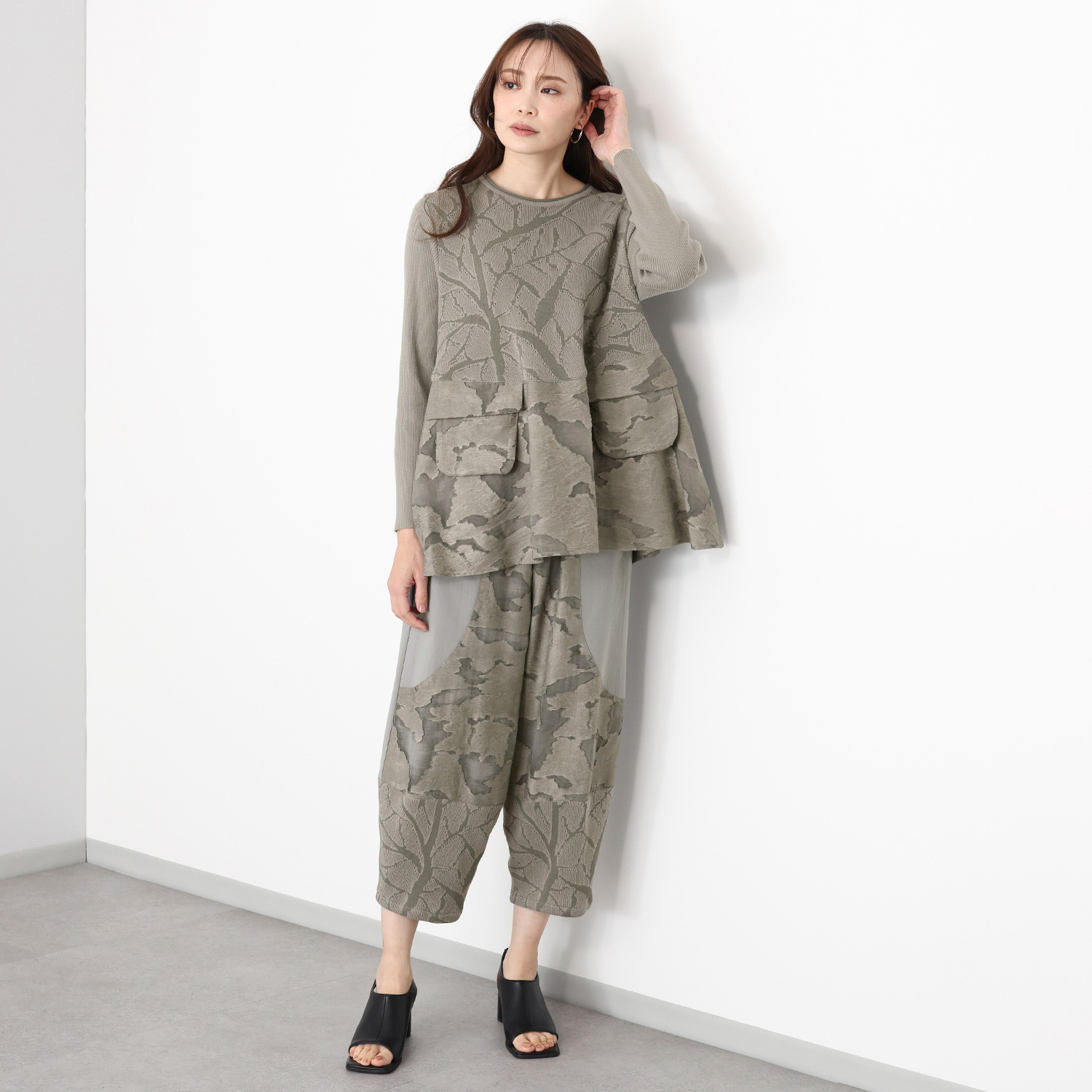 ヨシヨシ バイ　ピージェイ 異素材切替 ワイドテーパード デザインパンツ