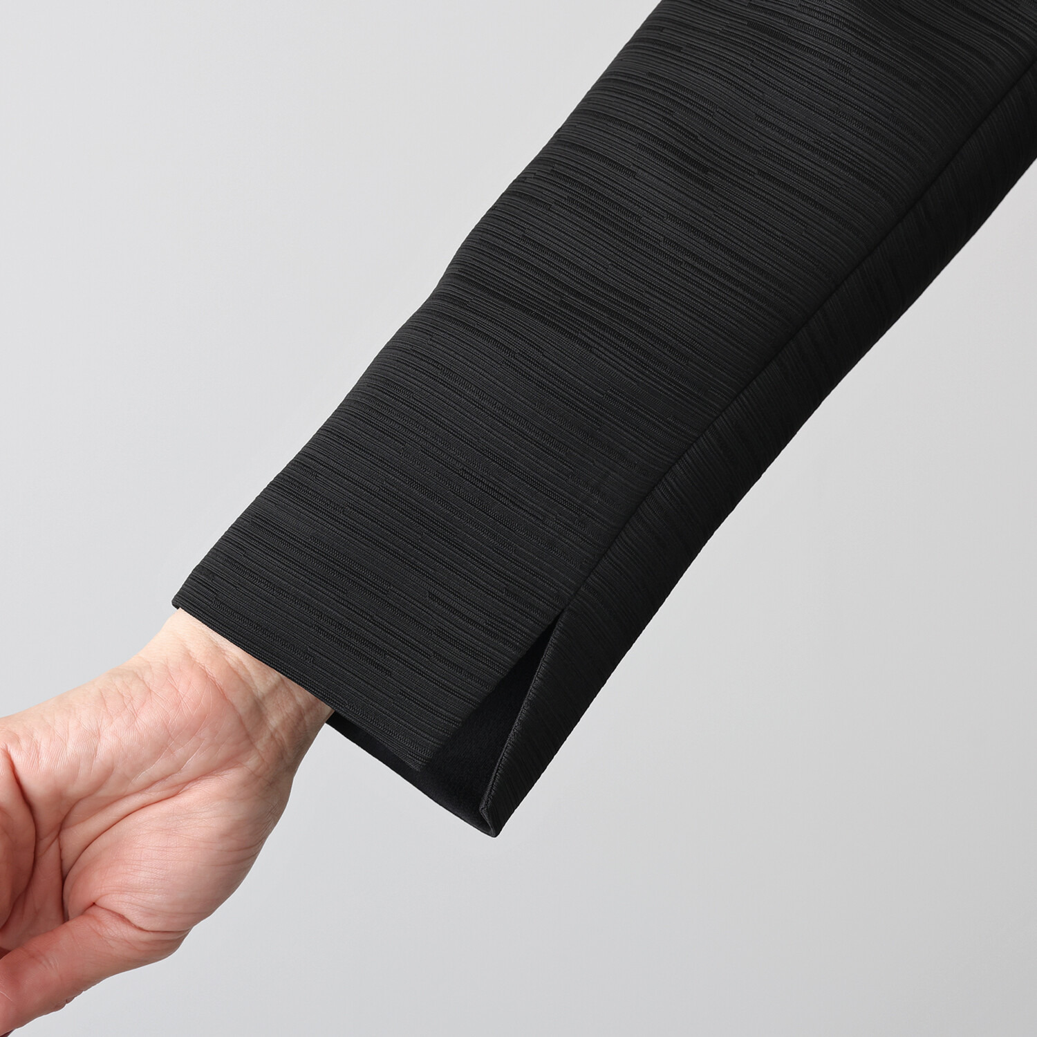 ニュイ ブラックフォーマル 米澤織スーツ