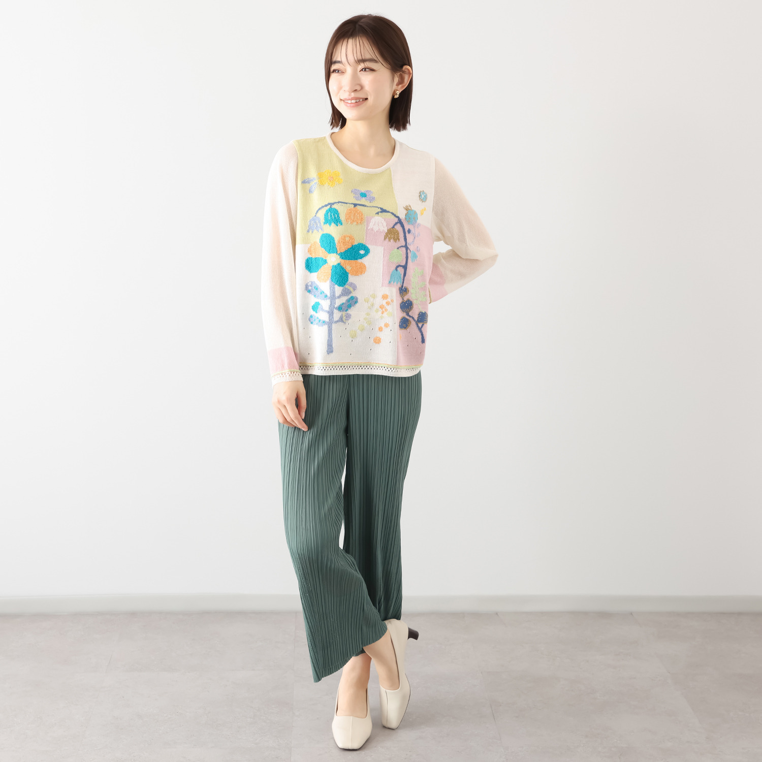 エム　アンド　キョウコ 花柄インターシャ プルオーバー