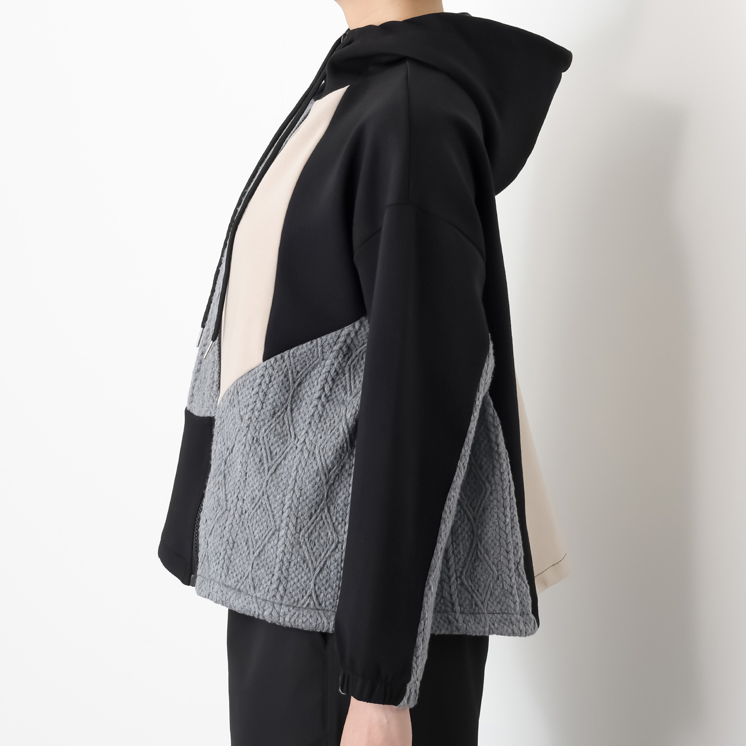 プラスエム 異素材切替 デザインパーカー