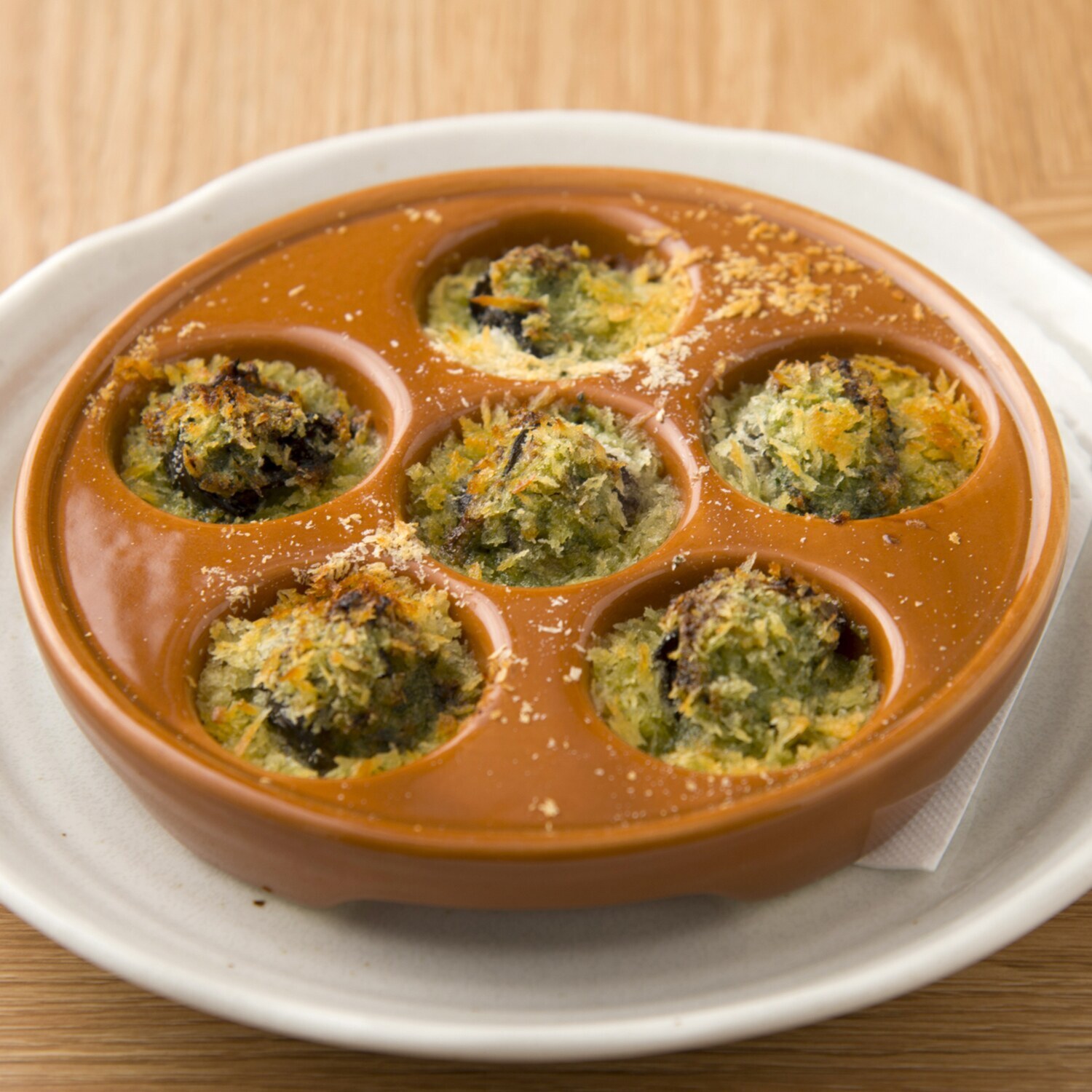 大人時間を愉しむ 癒しの南仏ニース＆ 花の都パリをめぐる フランス８日間 “羽田空港発着 　２名１室”