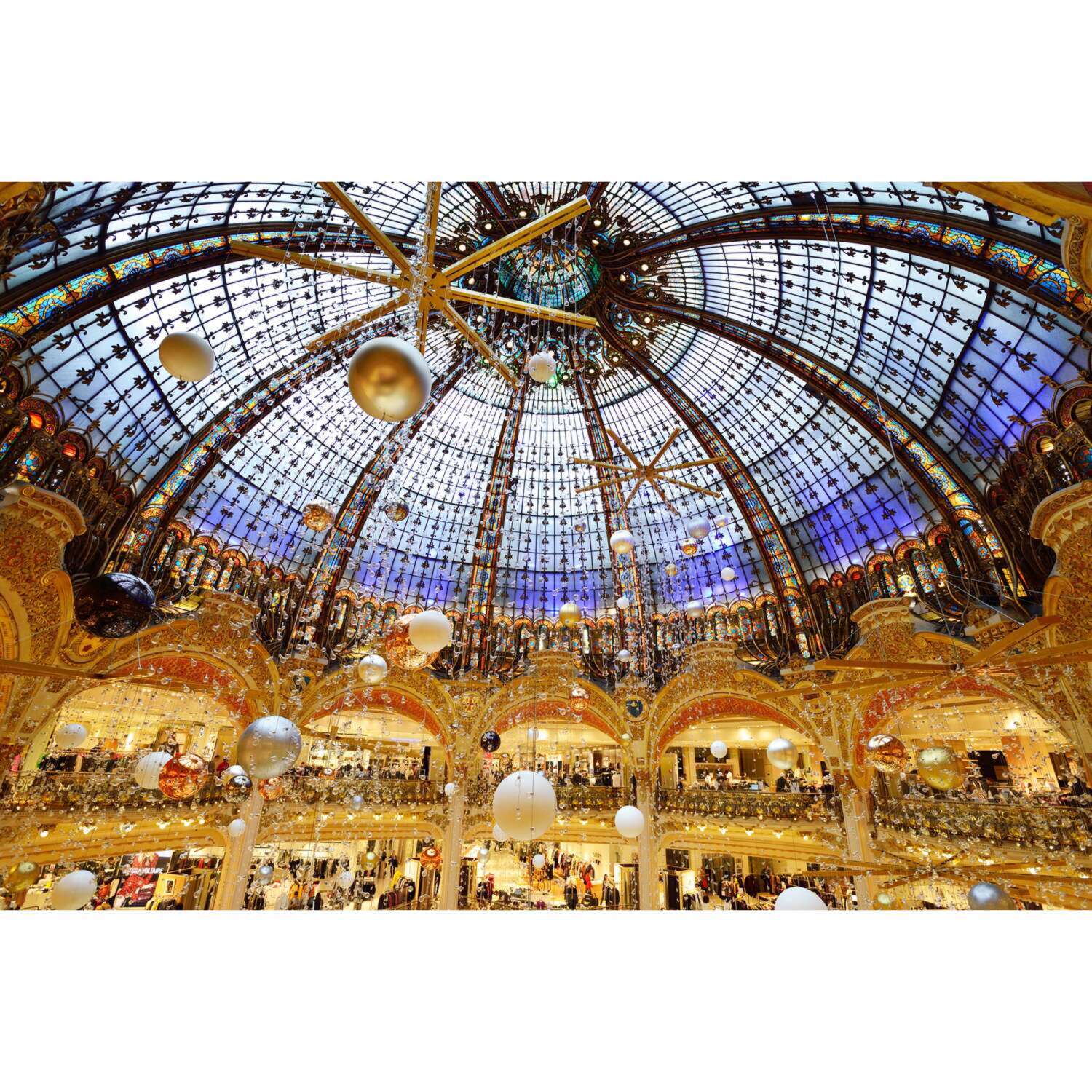 大人時間を愉しむ 癒しの南仏ニース＆ 花の都パリをめぐる フランス８日間 “関西国際空港発着 　２名１室”