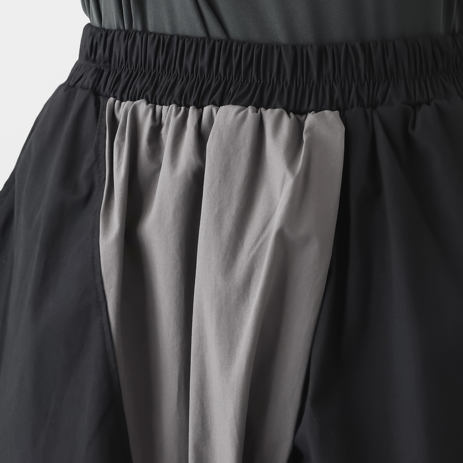 コイビトミサキ　ブラック アシンメトリー切替 デザインパンツ