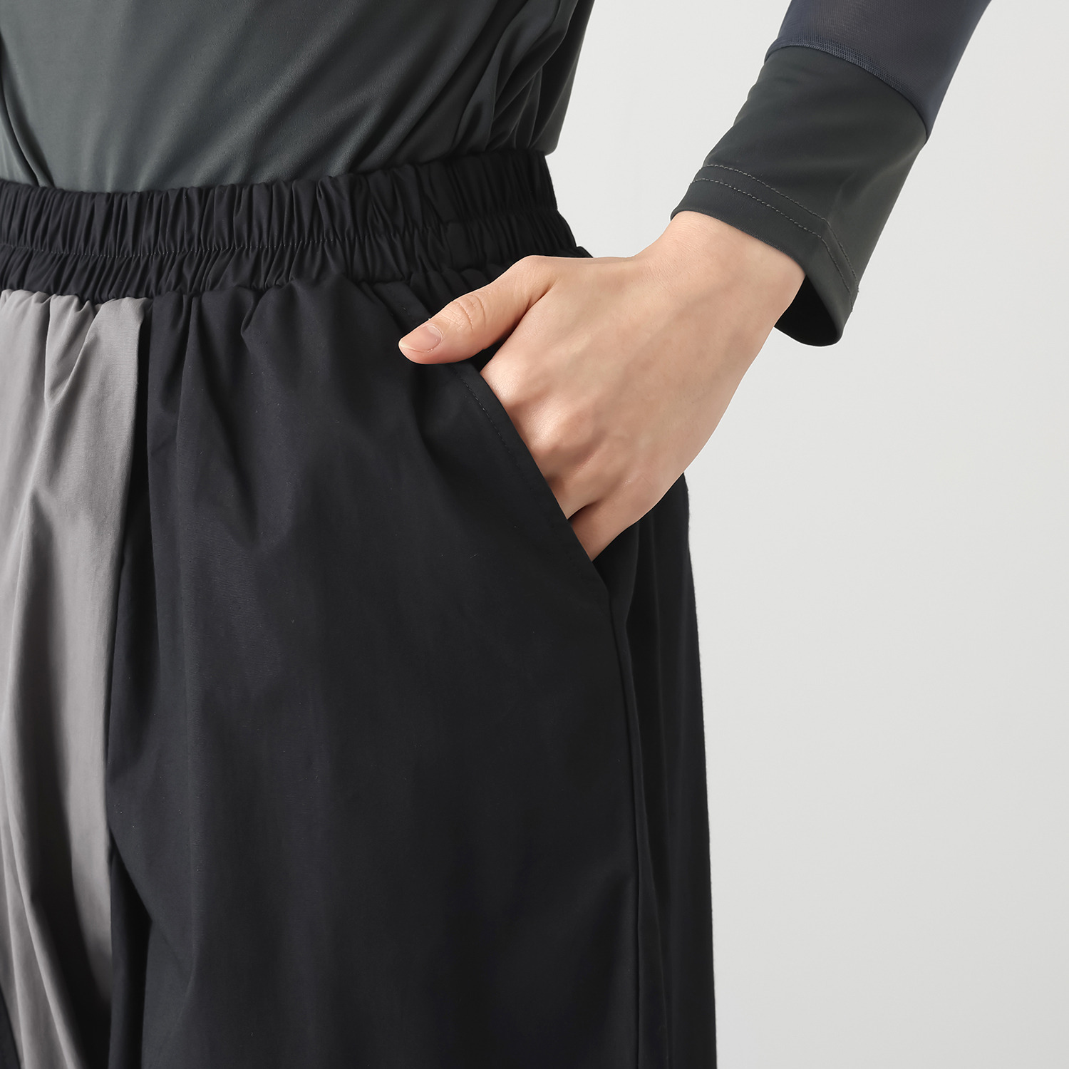 コイビトミサキ　ブラック アシンメトリー切替 デザインパンツ