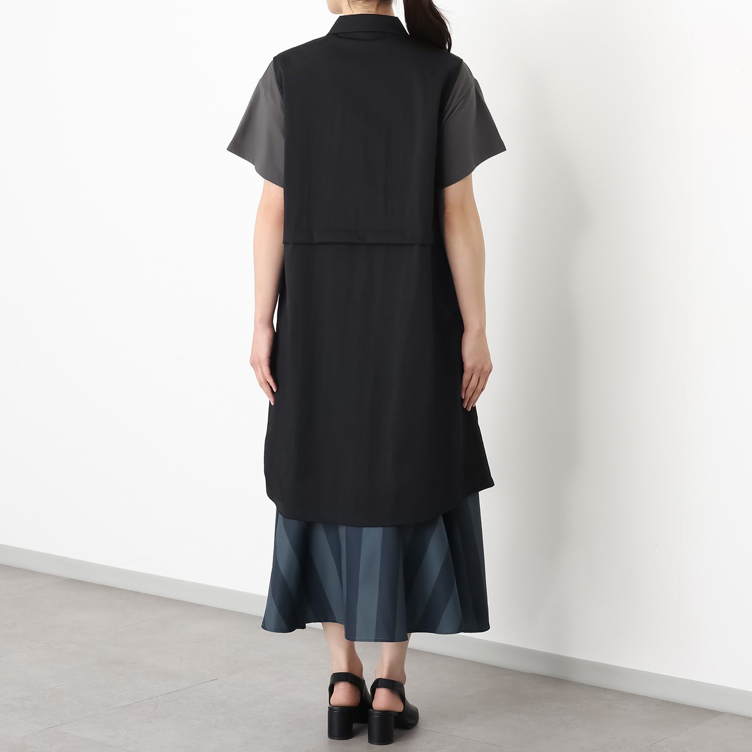 コイビトミサキ　ブラック 切替アクセント デザインベスト