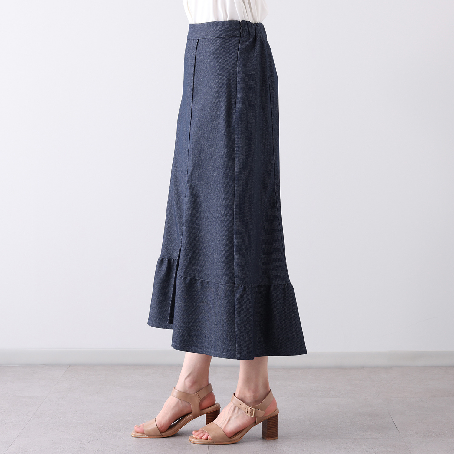 ミューリエ デニム見えで品良く旬顔 ラップ風 マーメイドスカート