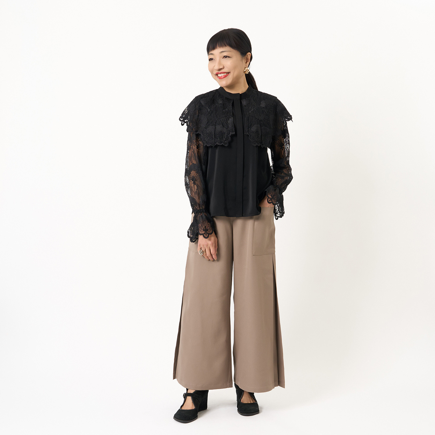 ミューリエ 大人の華やぎ レーストレンド ウイングカラーブラウス