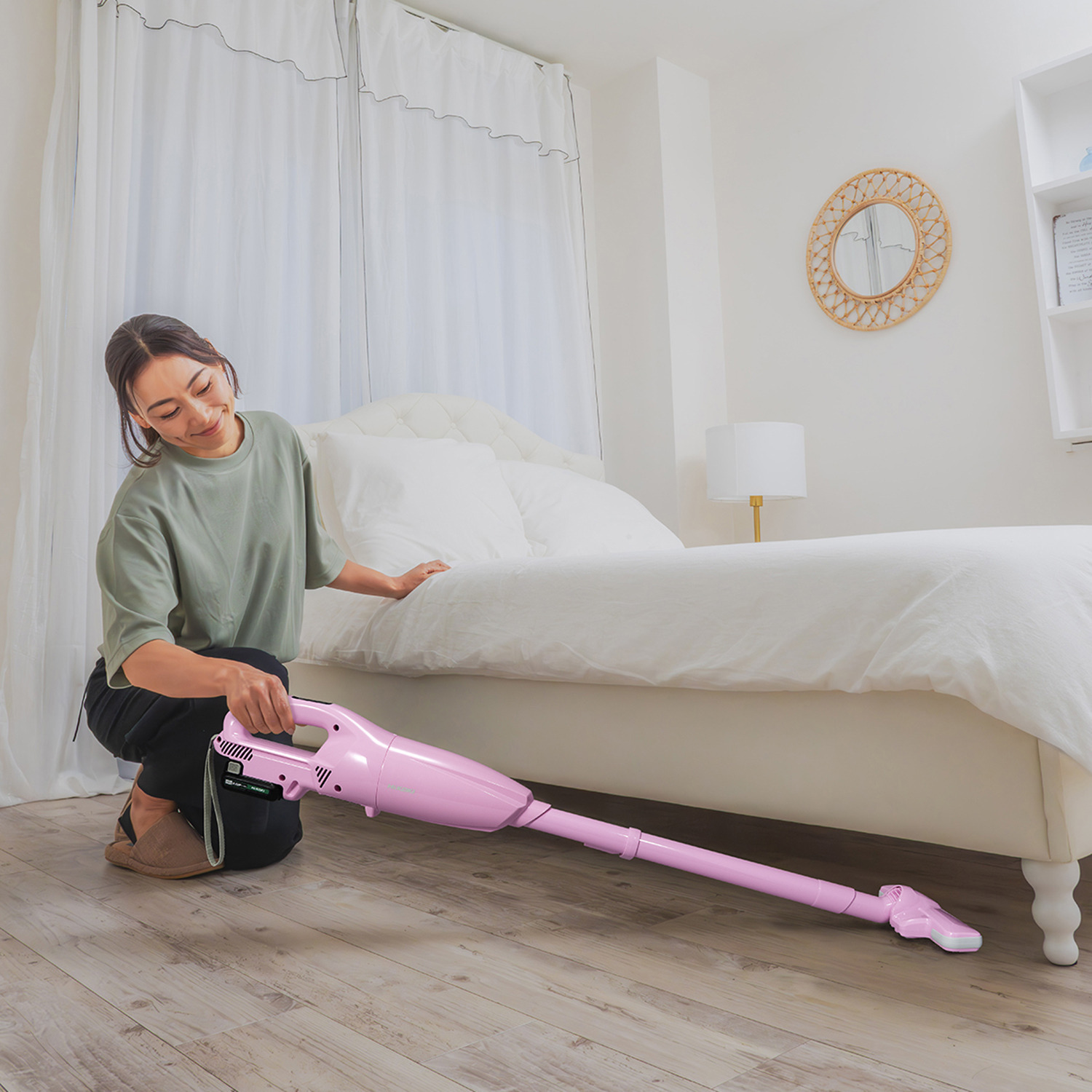 ハイコーキ 軽量＆コンパクト 掃除のプロも使用する！ コードレスクリーナ＆ ラウンドブラシ 特別セット