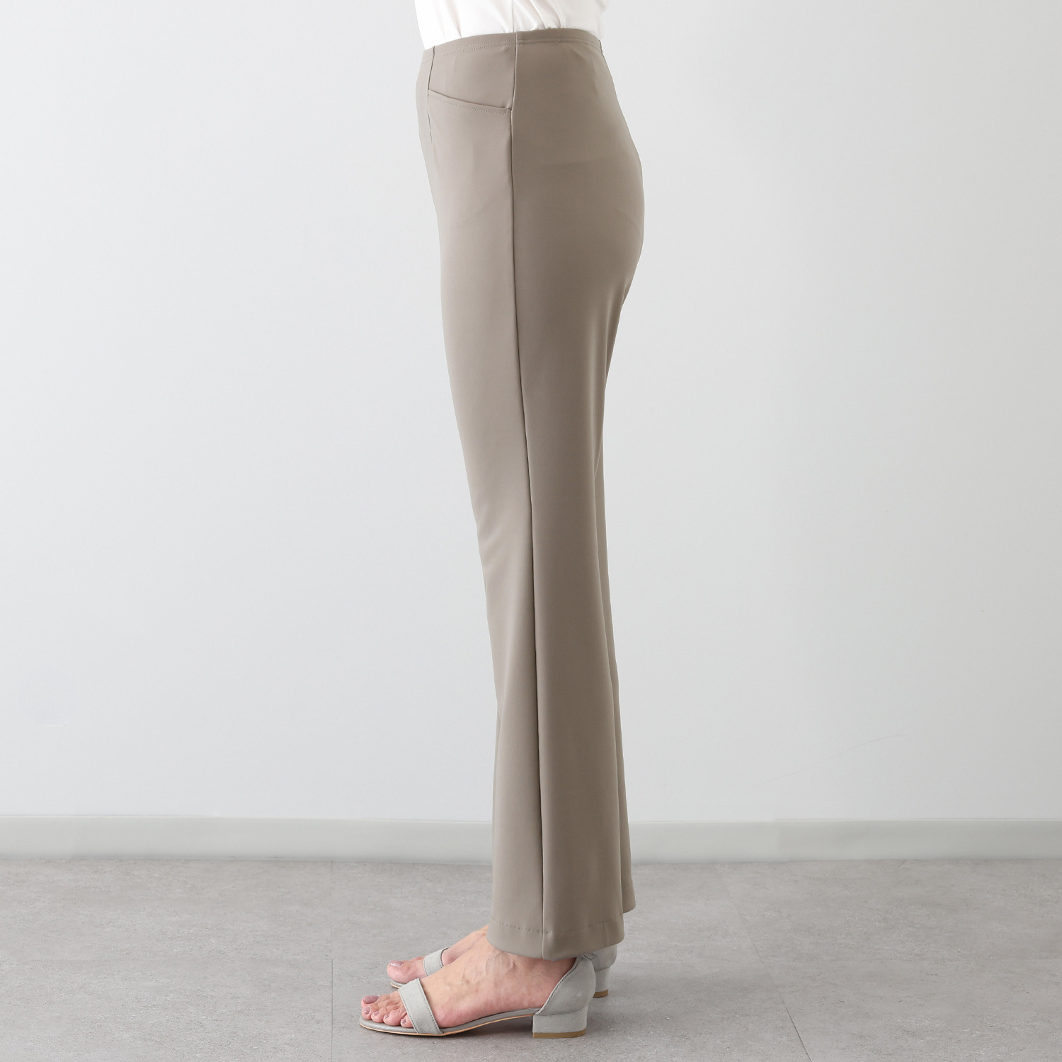 上質ごこち アルディナ はくだけで脚長美人見え 極上ドレープパンツ ＜股下７０ｃｍ＞