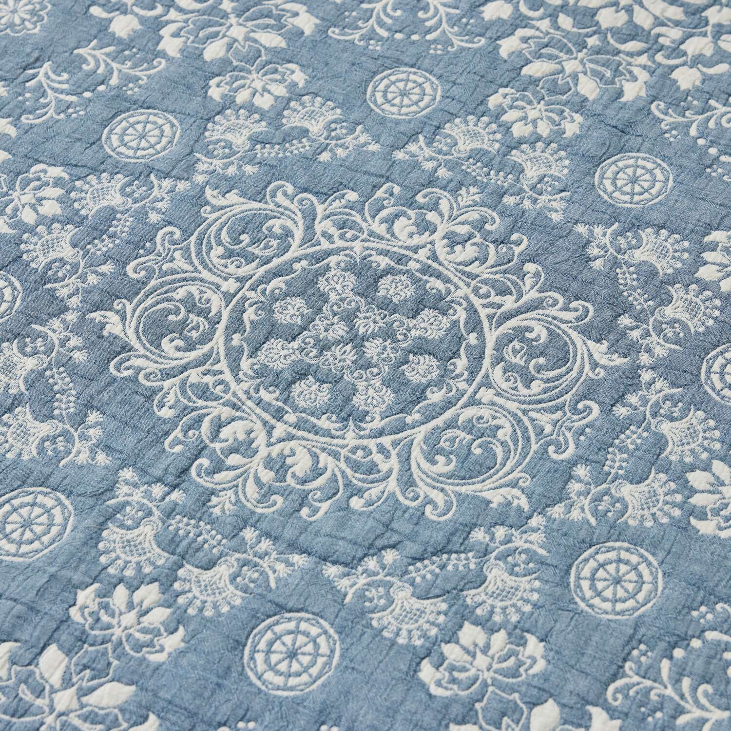 スワトウ刺しゅう協会 認定デザイン 綿１００％ラグ ＜１９０×１９０ｃｍ＞