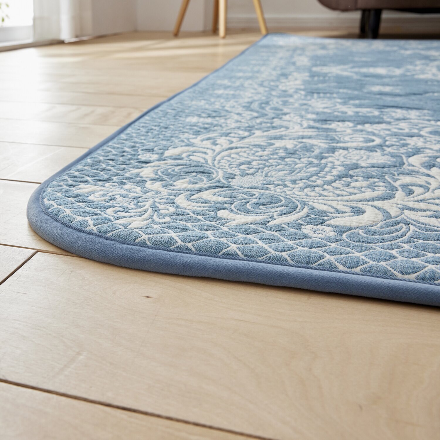 スワトウ刺しゅう協会 認定デザイン 綿１００％ラグ ＜１９０×２４０ｃｍ＞