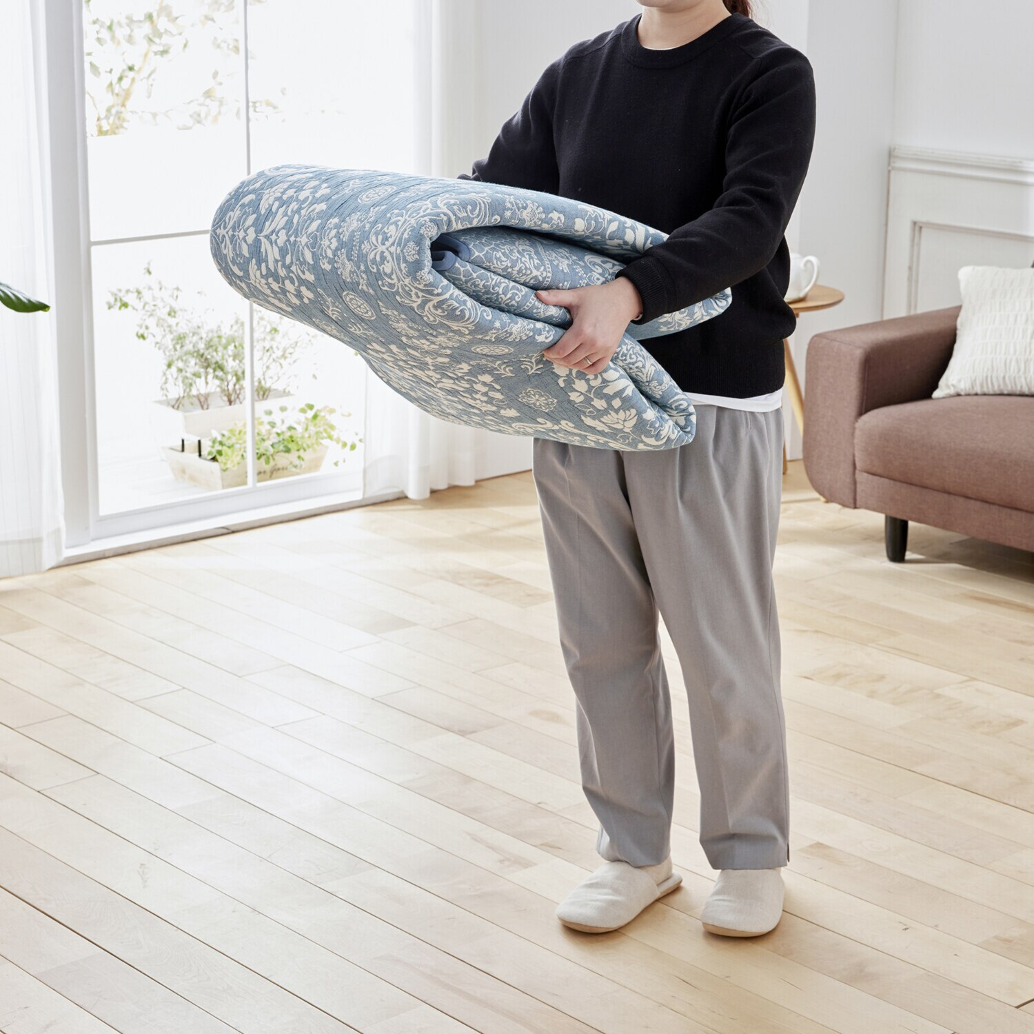 スワトウ刺しゅう協会 認定デザイン 綿１００％ラグ ＜１９０×２４０ｃｍ＞