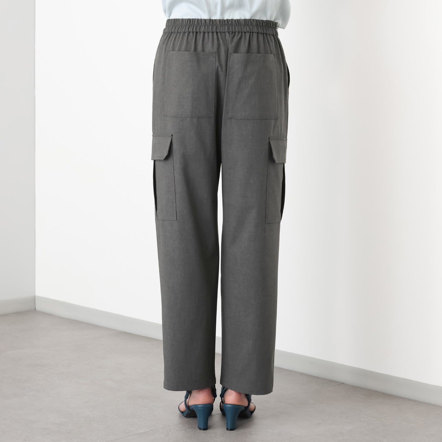 ２１２キッチンストア すらりとラク美 大人上品カーゴパンツ