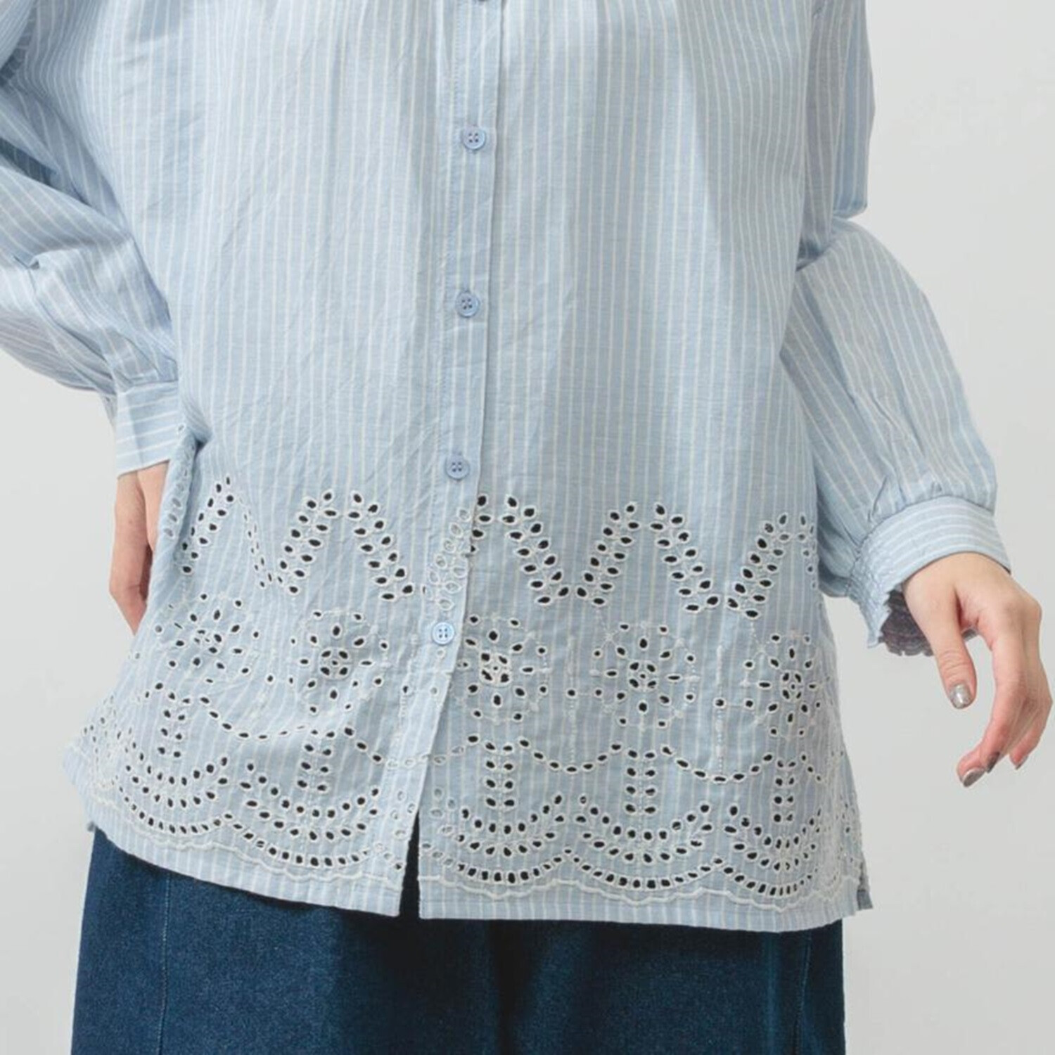 エムエムオー ストライプ 刺しゅうアクセント ブラウス