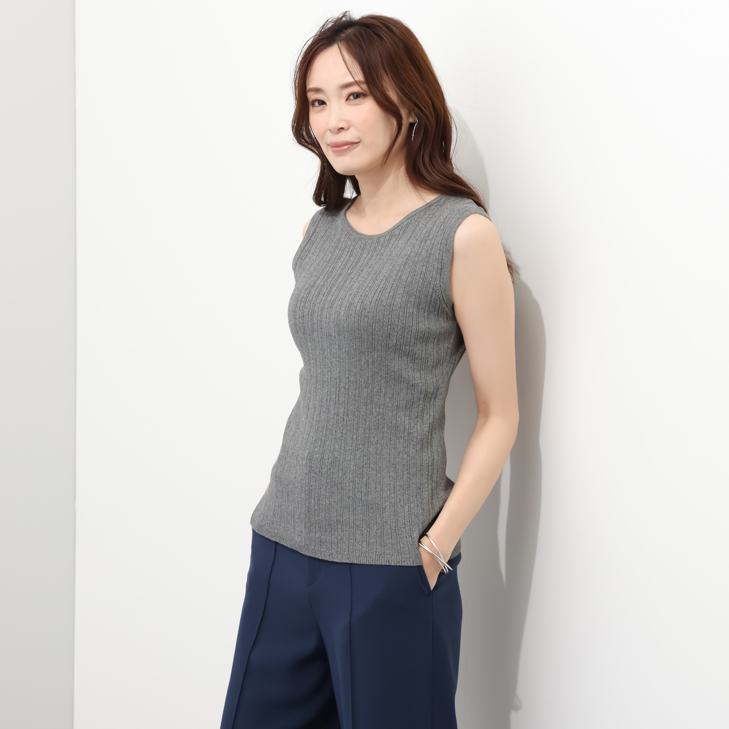 ソアージュ アイ・アイ・エフ・ アカデミア社製糸使用 キラリと華やぐ 涼しげ上品シアー感！ カップ付タンクトップ