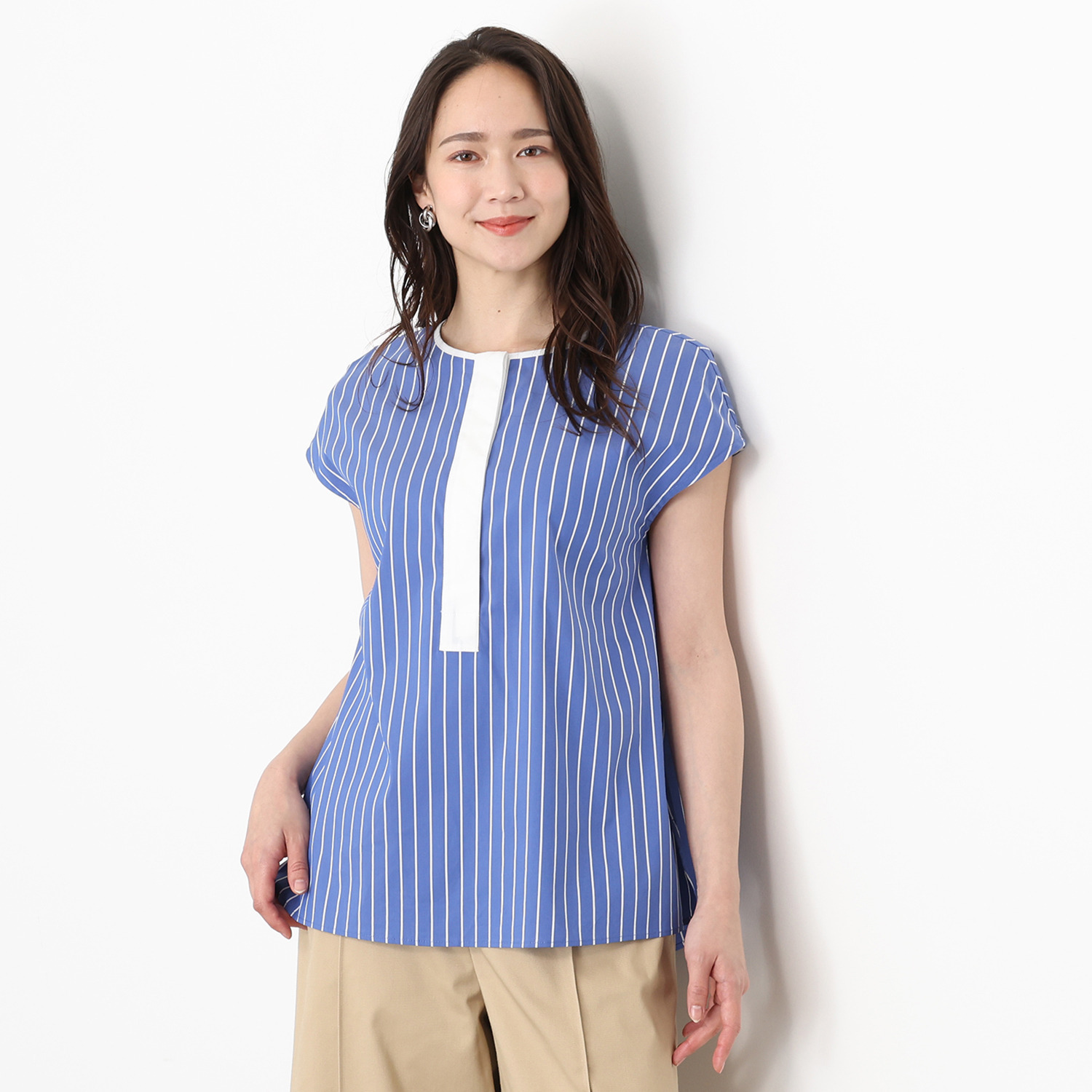 アンリック　オー　ブルー バイカラーで遊ぶ 比翼仕立て 大人なプルオーバー