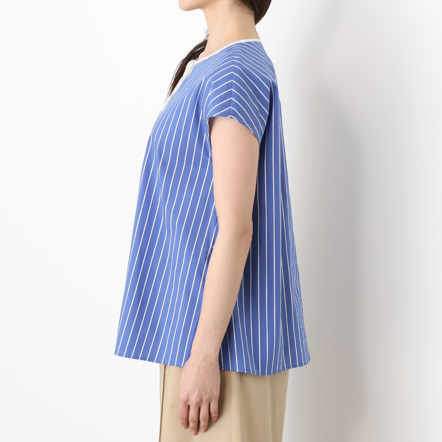 アンリック　オー　ブルー バイカラーで遊ぶ 比翼仕立て 大人なプルオーバー