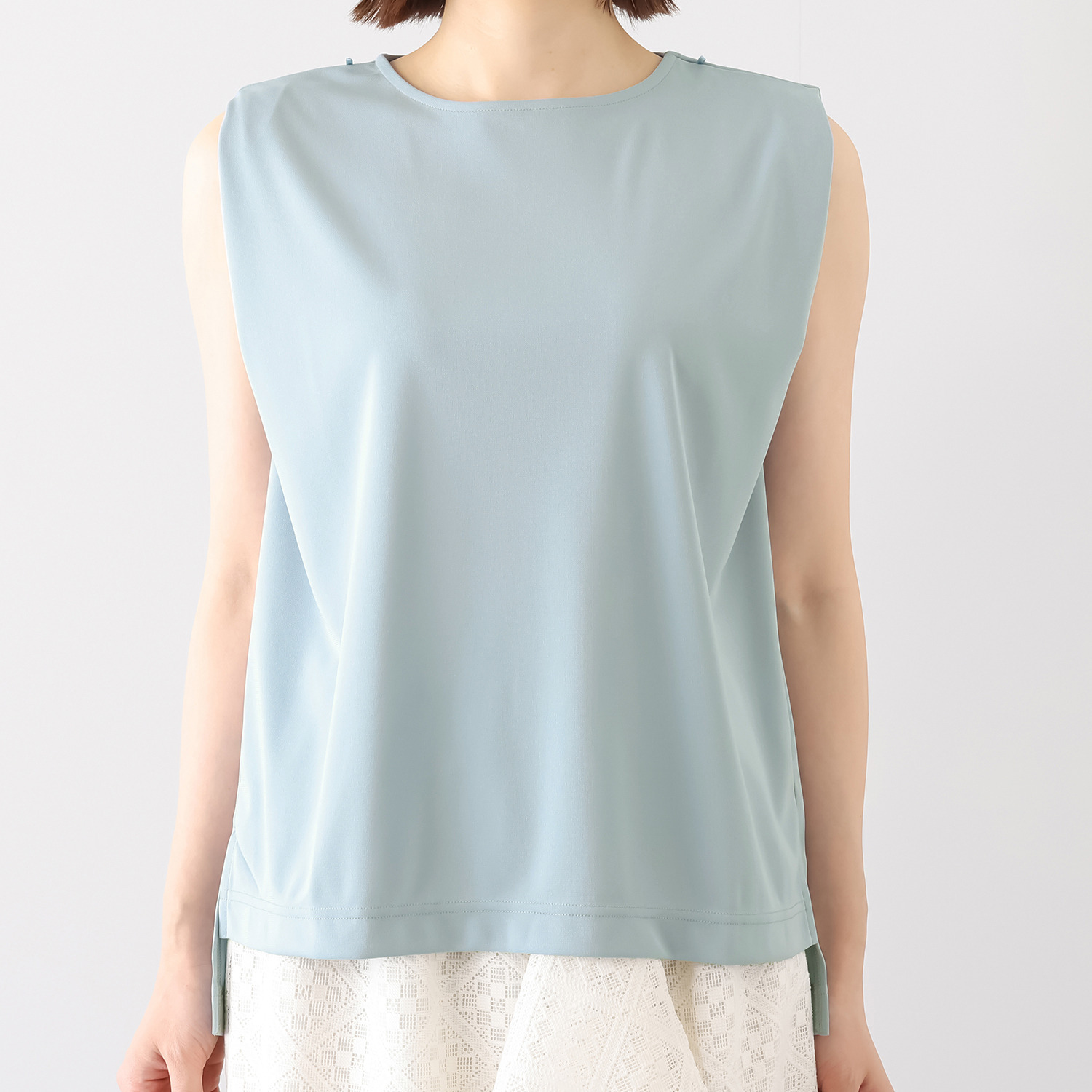 マチュート 着るだけで華やぐ ネックレスモティーフ付 美人カットソー