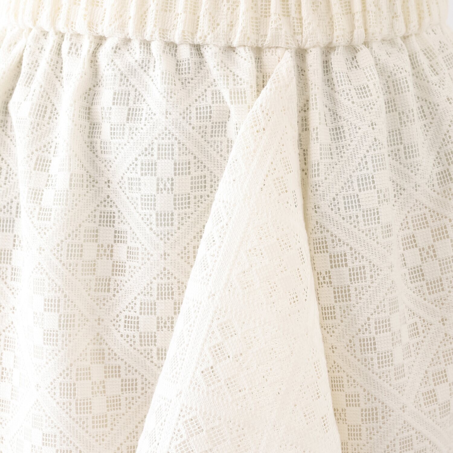 マチュート 軽やかレースの 甘さ控えめ 主役級スカート