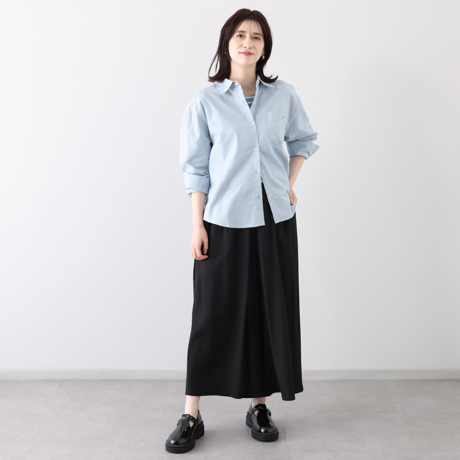 Ｋｕｎｎｙ． 大人のこなれ感を プラスする コットン麻 バックコクーンシャツ