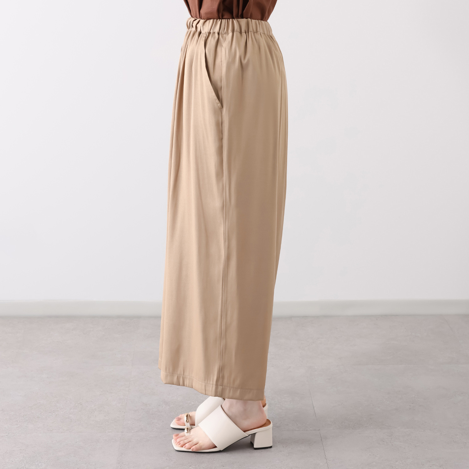 Ｋｕｎｎｙ． タック入り イージーパンツ