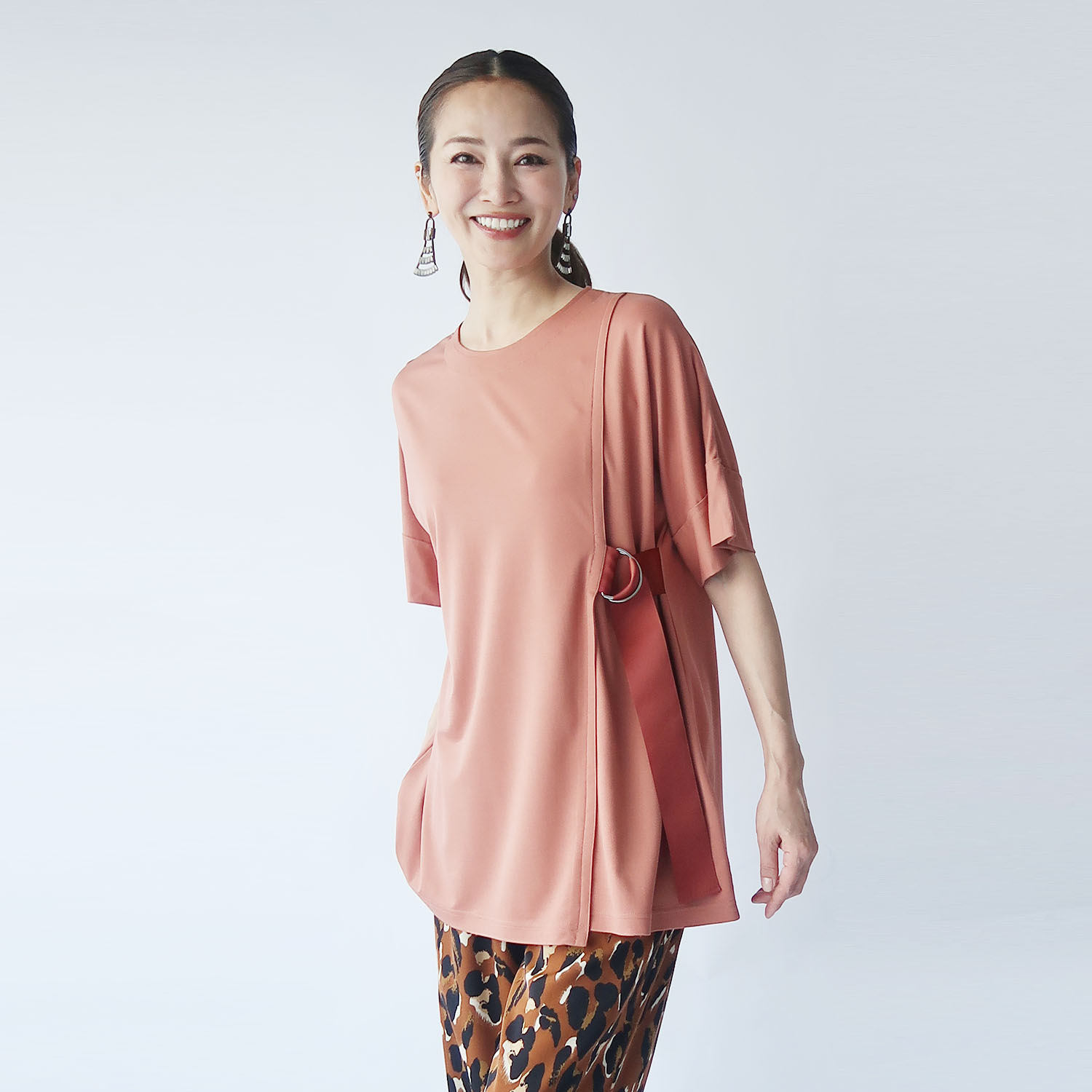 フーア サイドテープベルテッド ロングプルオーバー