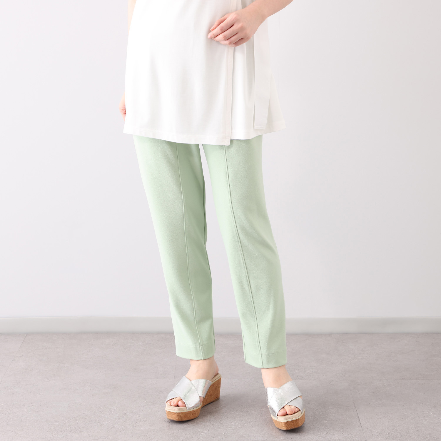 フーア パネルライン ストレッチジャージー テーパードパンツ