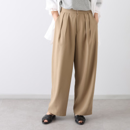 エクラージュ リラックスシルエット タックパンツ