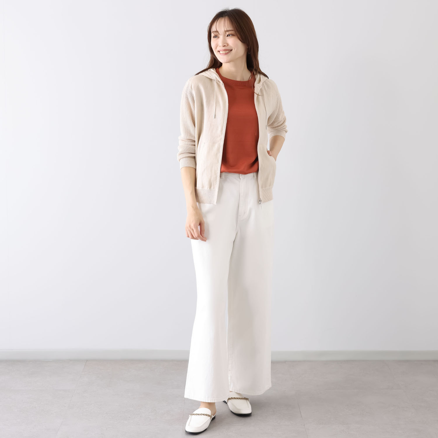 アズイズ　ビーマイセルフ バイ　ネイチャーズ リネン 布帛使い ニットパーカー