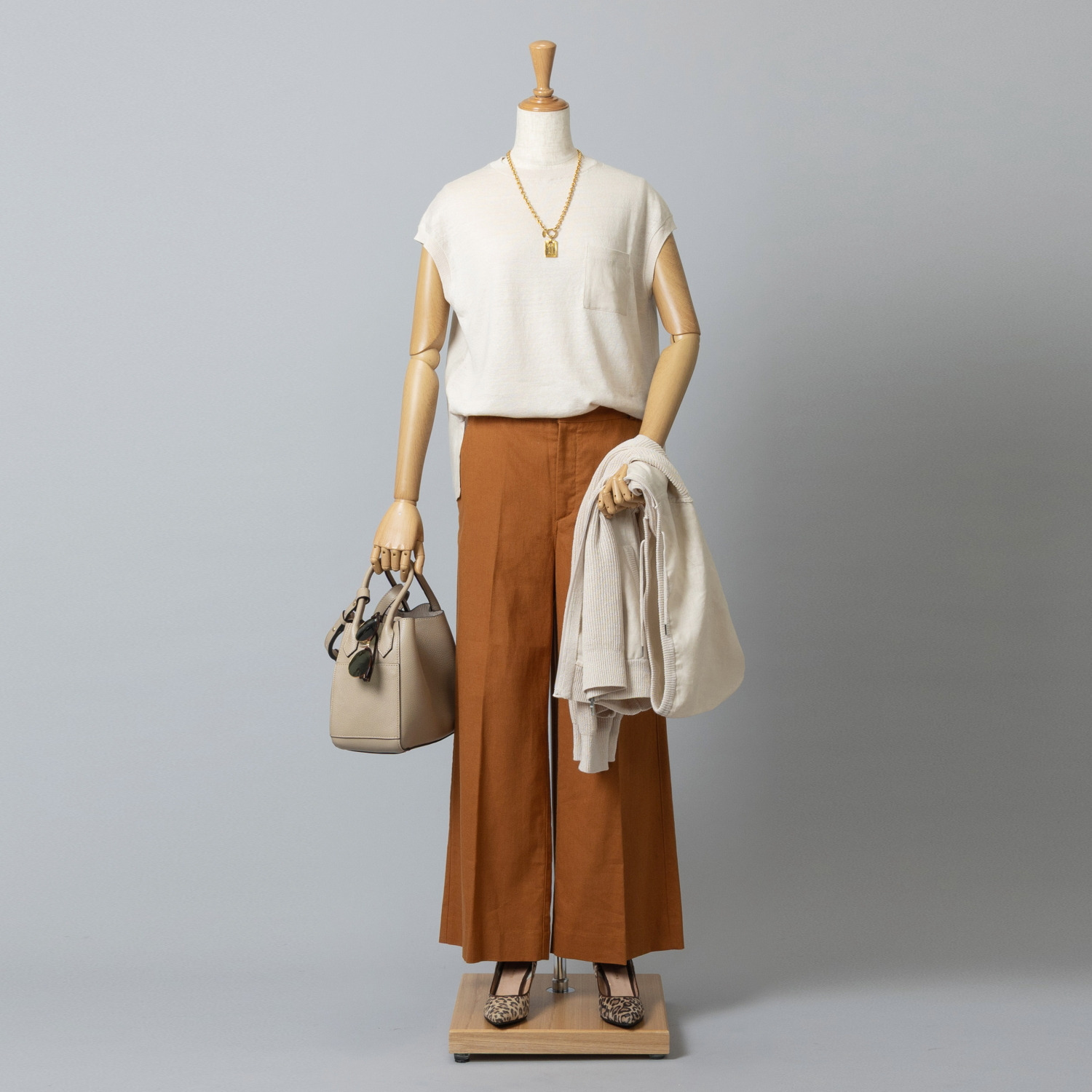 アズイズ　ビーマイセルフ バイ　ネイチャーズ リネン 布帛使い ニットパーカー