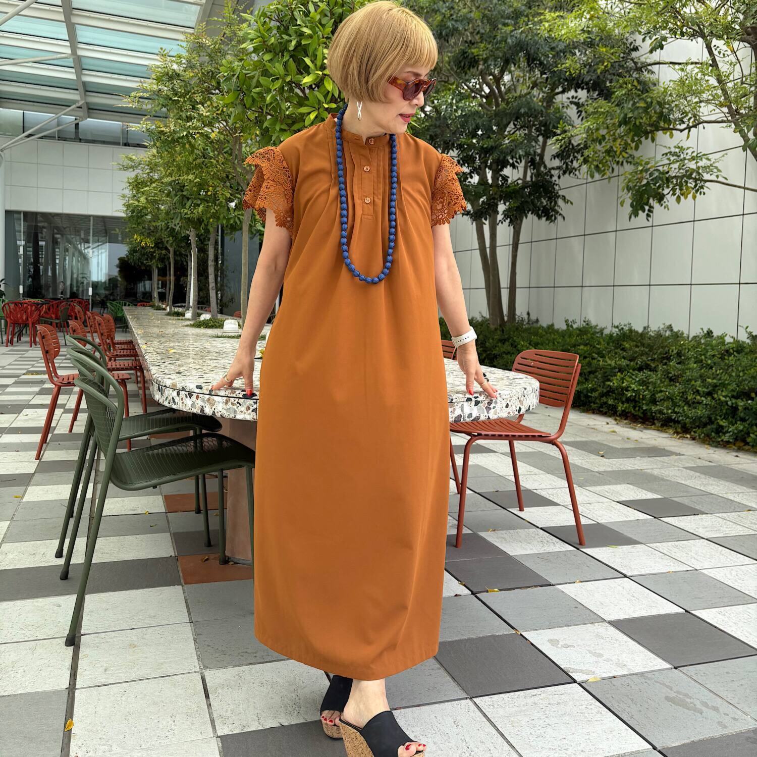 ボン・ブリコラージュ バイ　レイコ・ホウセンジ シンプルで甘すぎない 旬の大人レース袖 軽やか縦長ワンピース