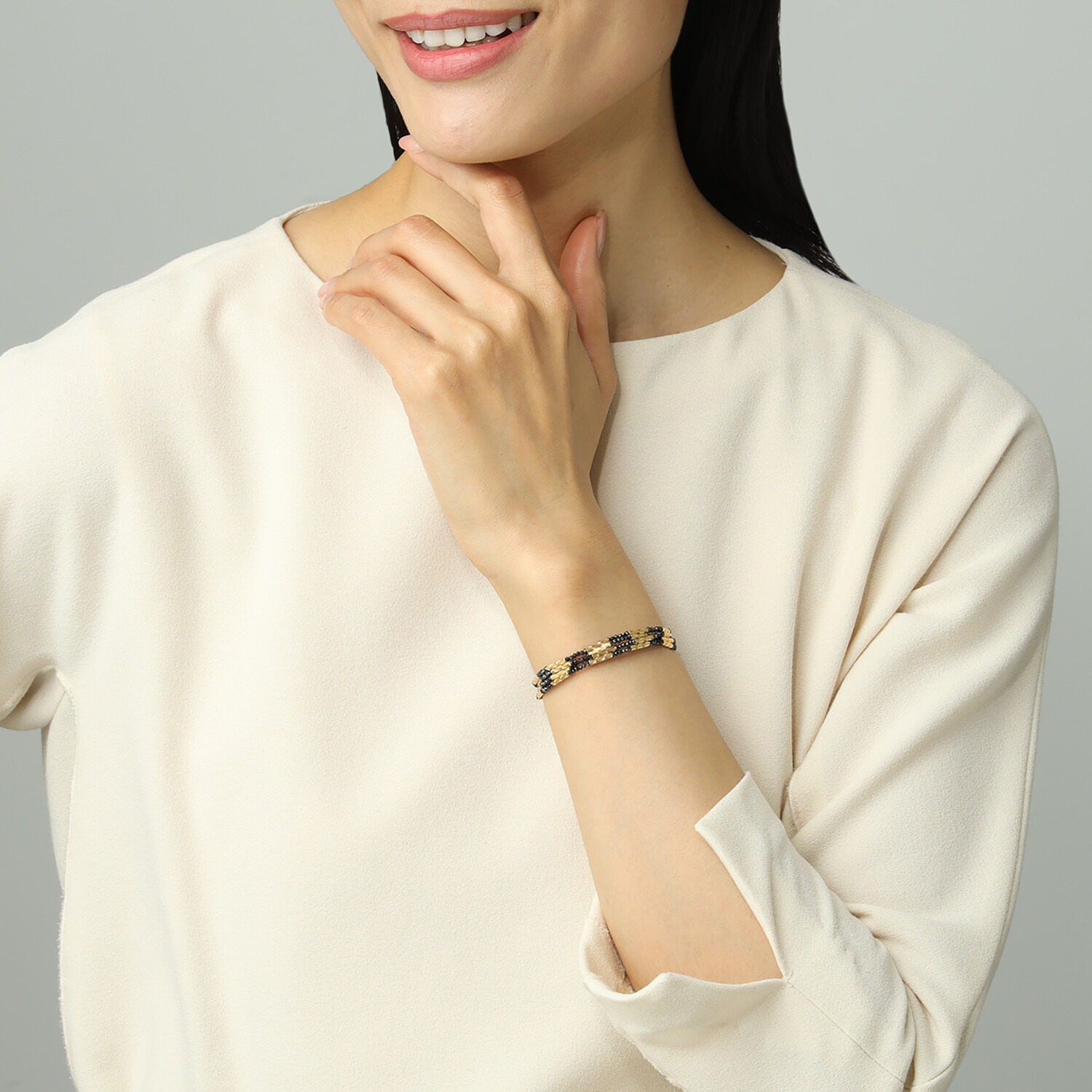 １８Ｋ ブラックダイヤモンド ファセットビーズ マグネット ロングネックレス