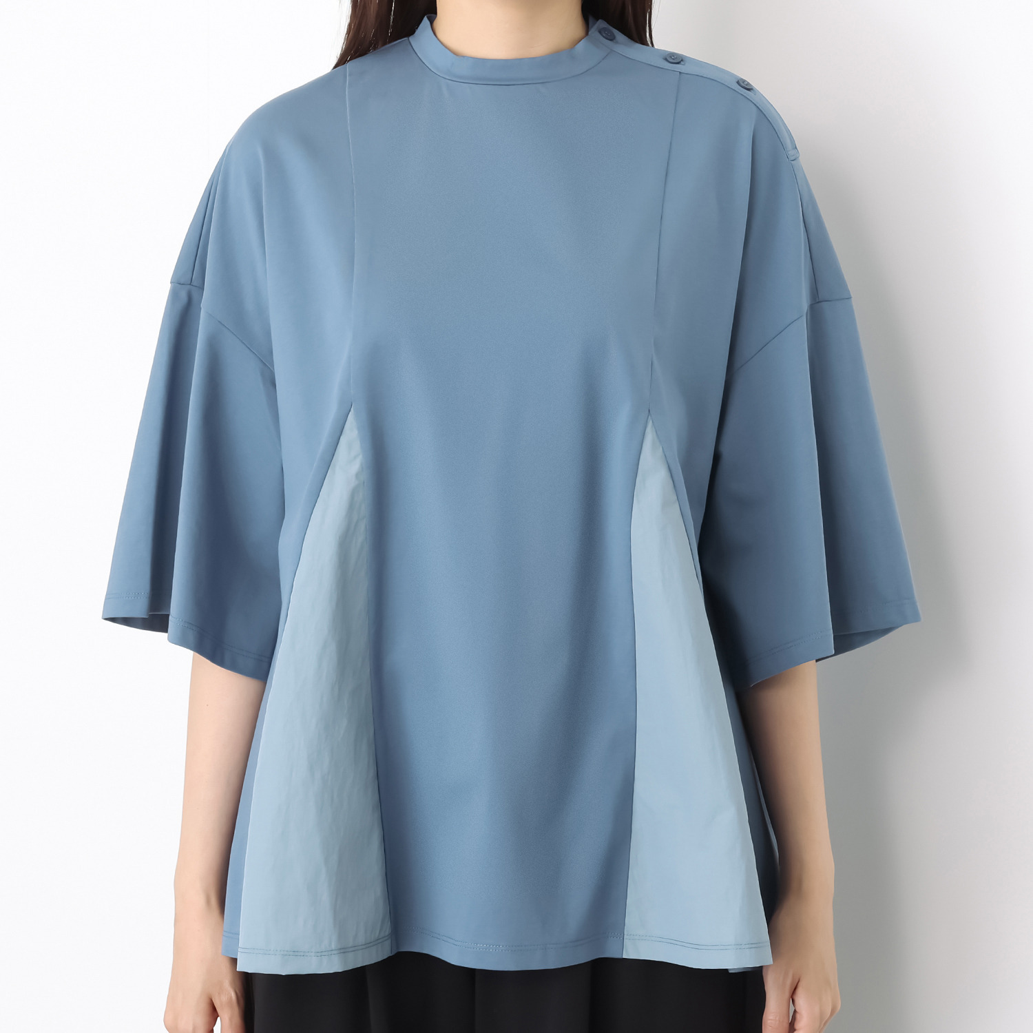 ノアールセレニテ モード感高めの大人の フレアーＴシャツ