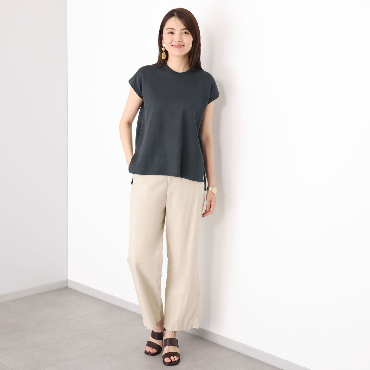 スピンブルー イタリア・ リニフィッチオ社製 蘇った奇跡のリネン フレンチスリーブ ニットプルオーバー