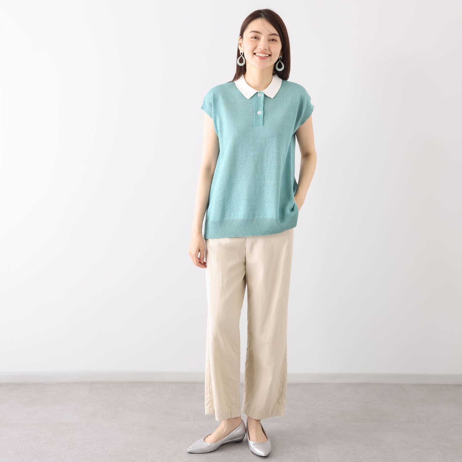 スピンブルー イタリア・ リニフィッチオ社製 蘇った奇跡のリネン 配色襟 ニットプルオーバー