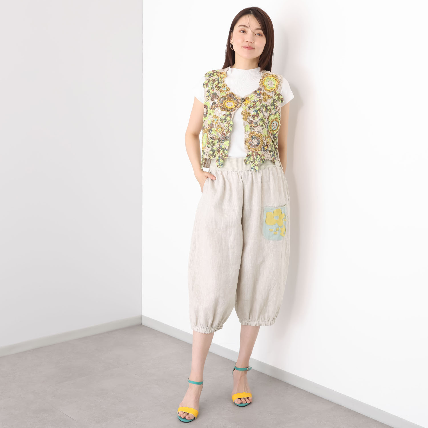 エム　アンド　キョウコ 刺しゅうベスト